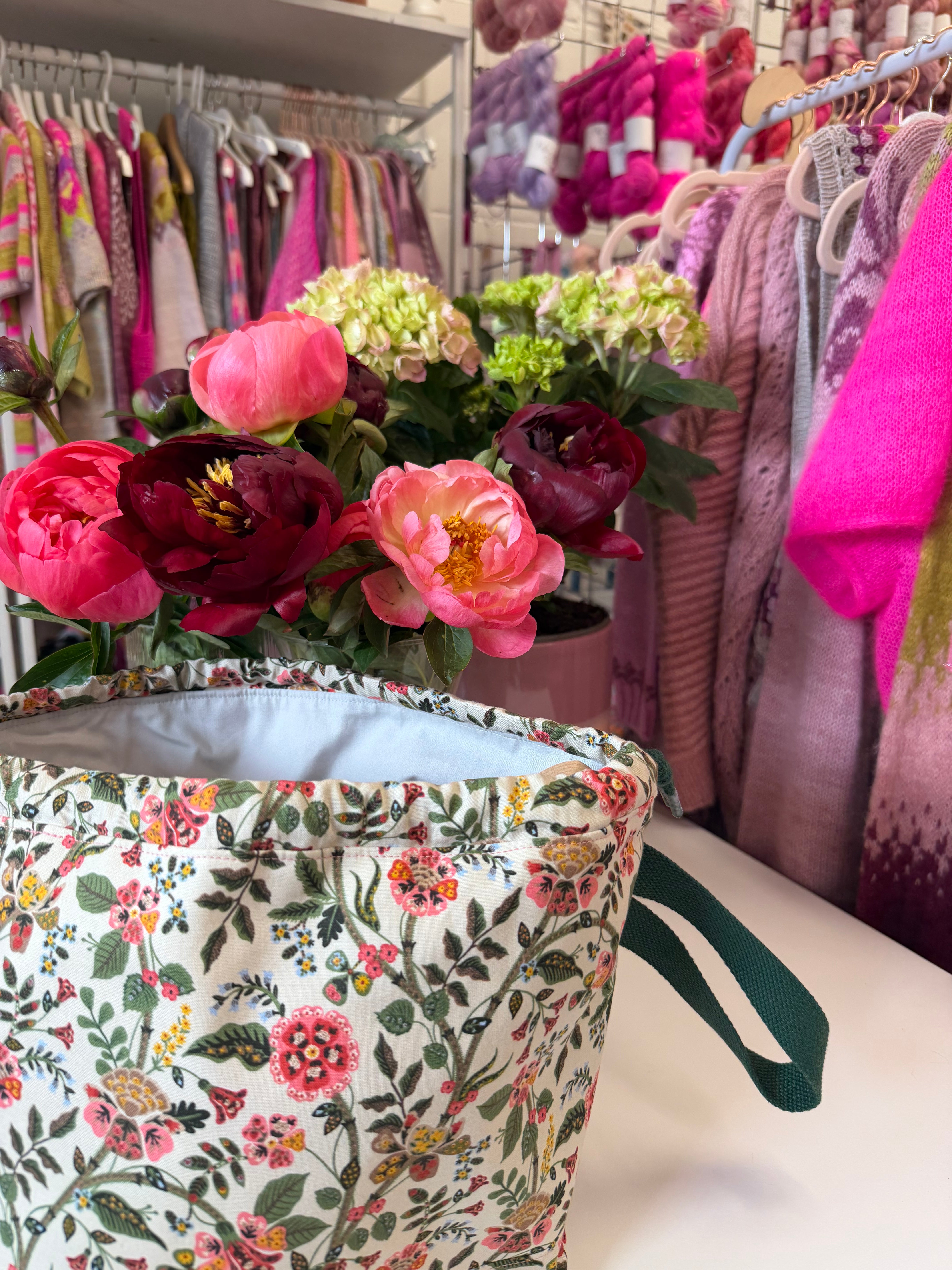 Made to order - Project Bag Style 01 -  Folk Flowers
