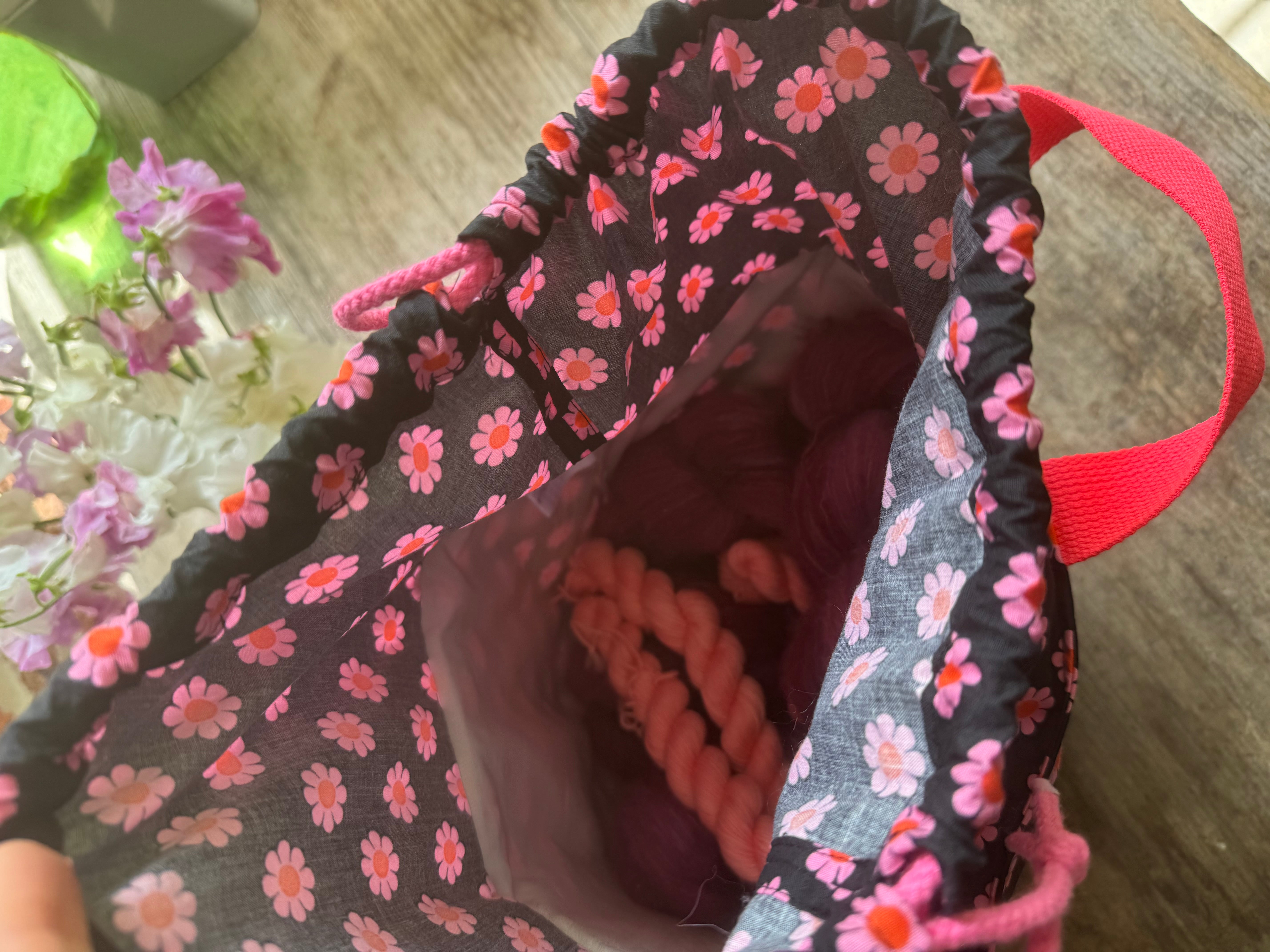 Made to order - Project bag style 03 -  Black with pink flowers