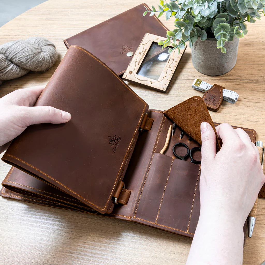 Thread & Maple - Mini Binder - Whiskey