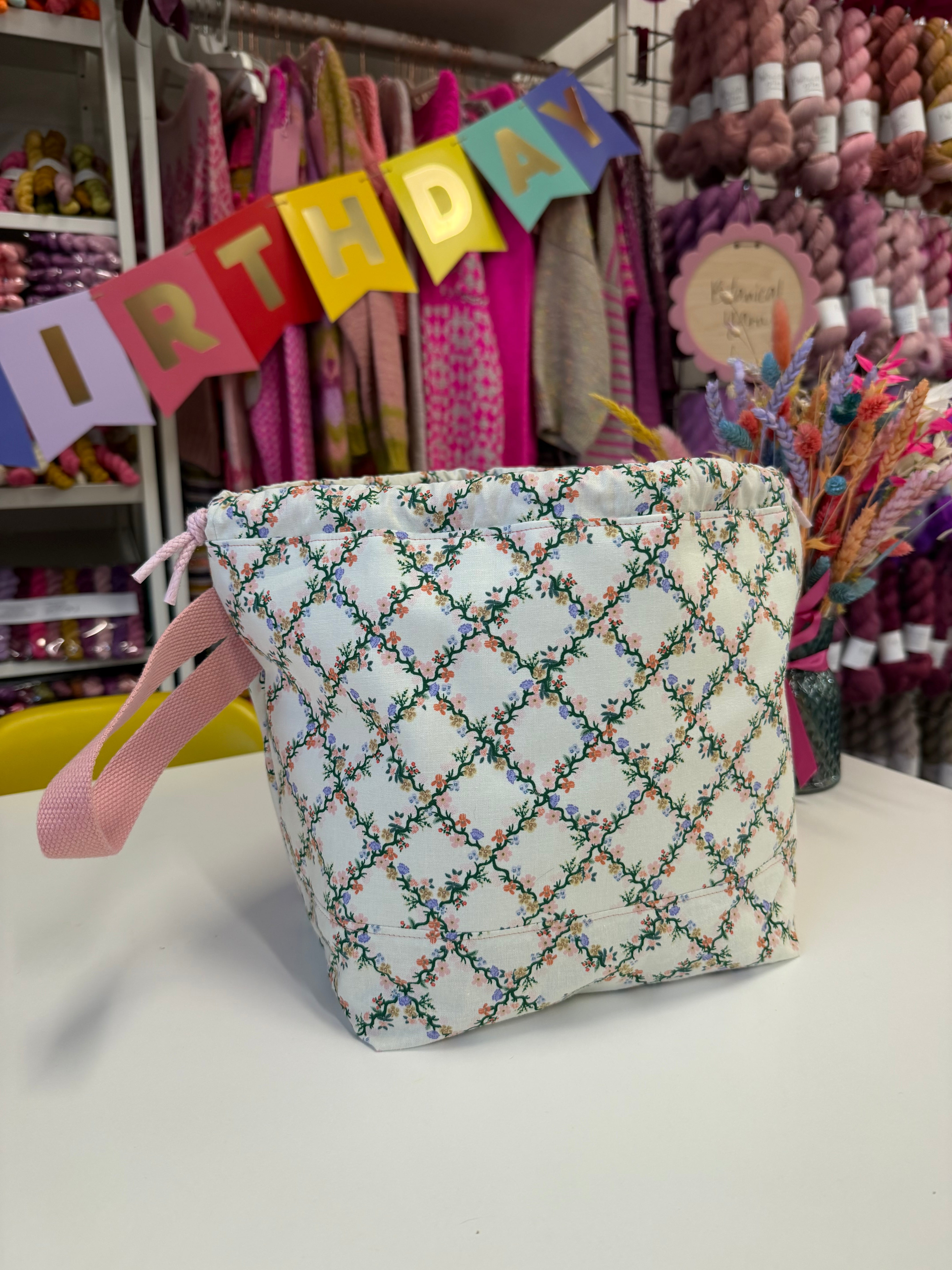 Made to order - Project Bag Style 01 - Spring Trellis