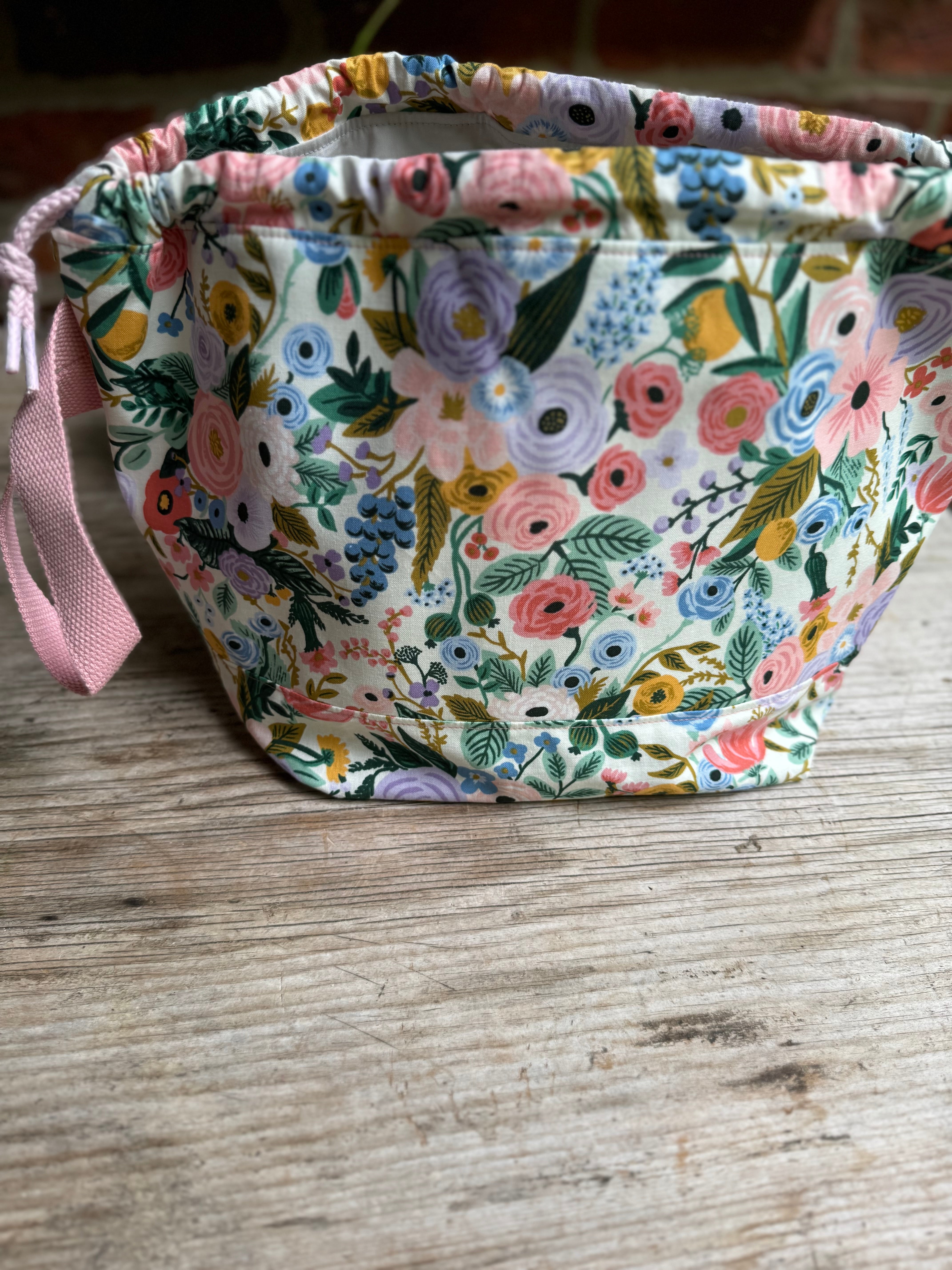 Made to order - Project Bag Style 01 - Pastel Floral