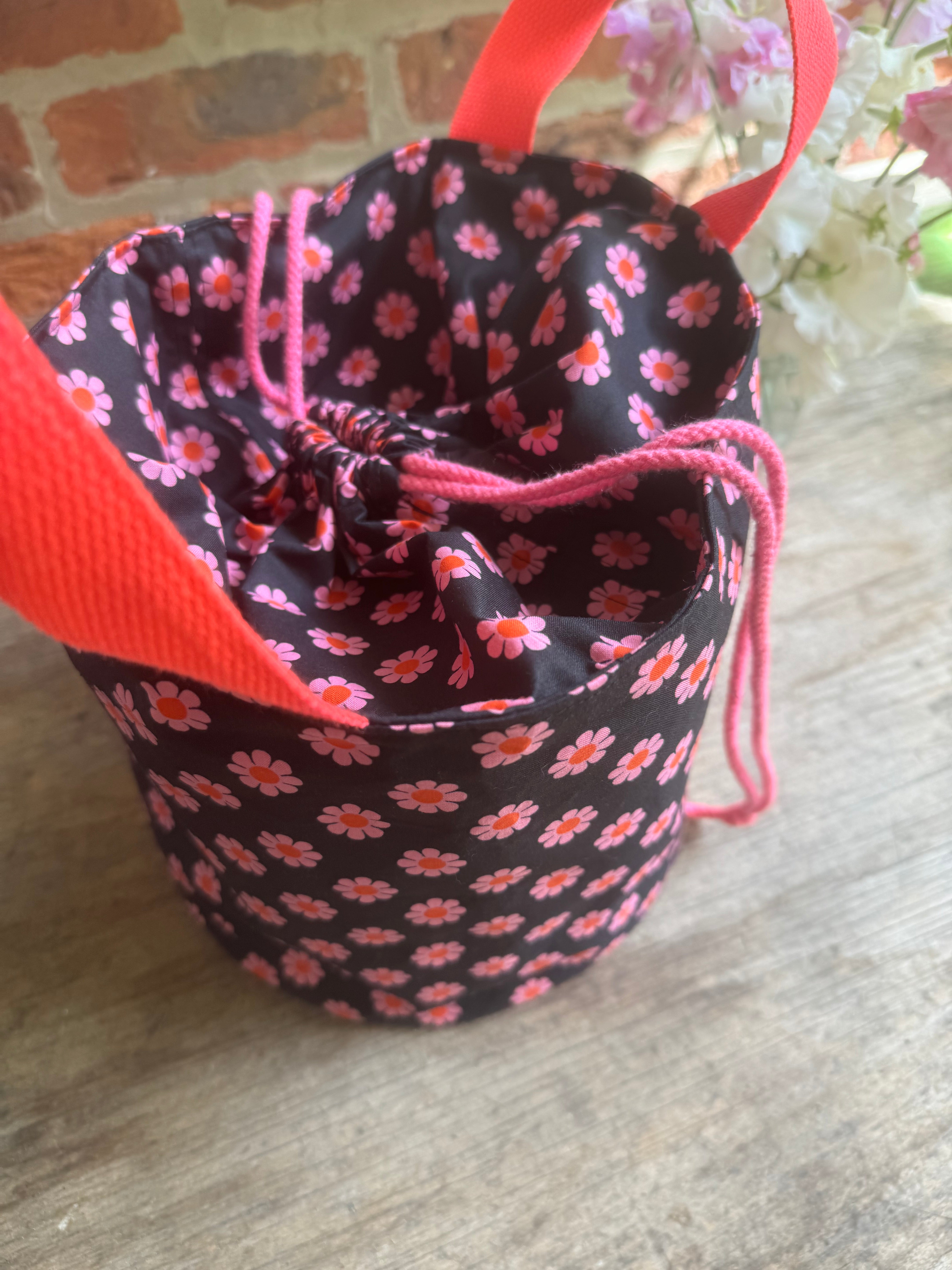 Made to order - Project bag style 03 -  Black with pink flowers