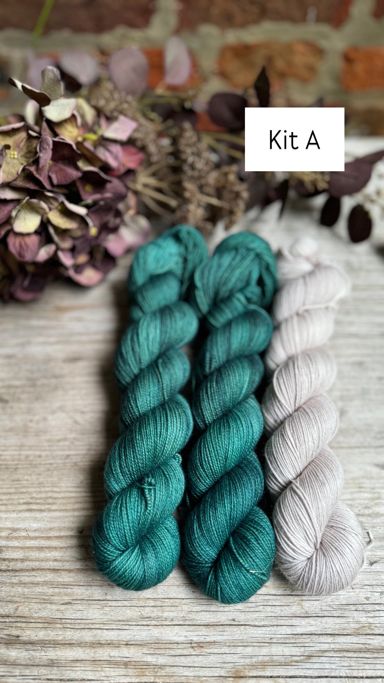 Schneeflocken by  Sarah Solomon – Into the Wool