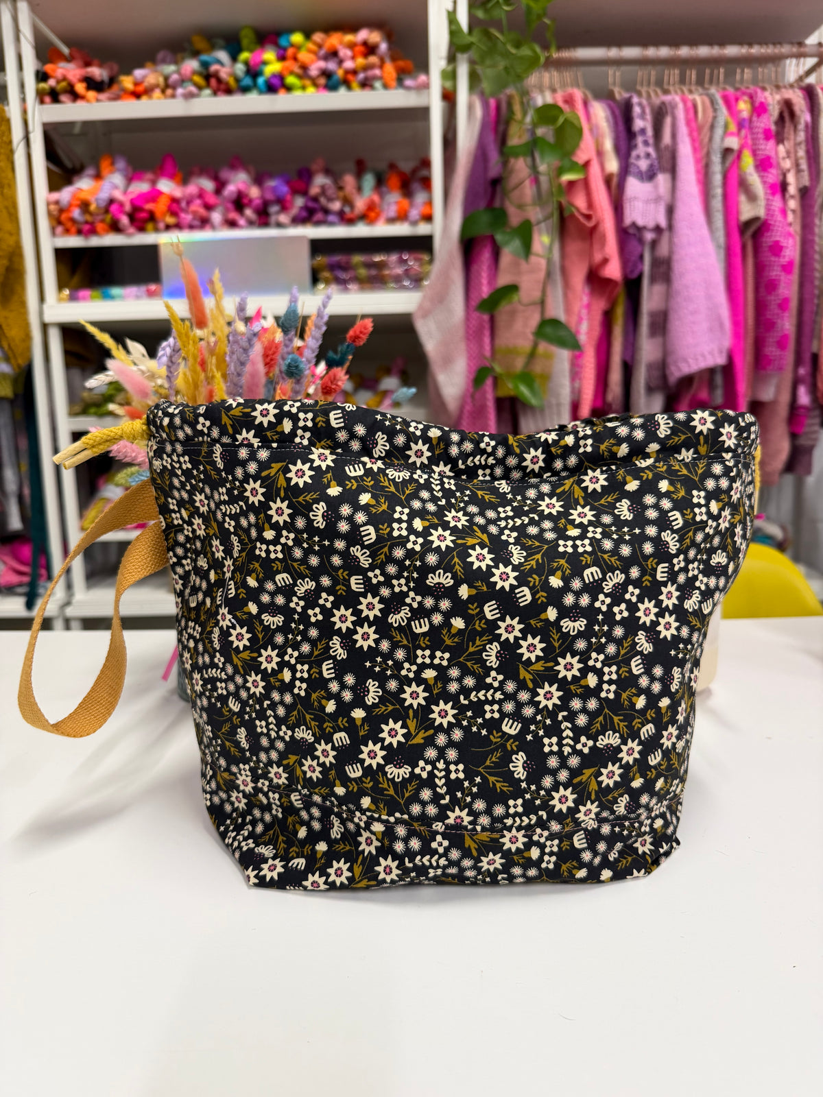 PREORDER - Project Bag Style 01 - Grellow Flowers – botanical yarn