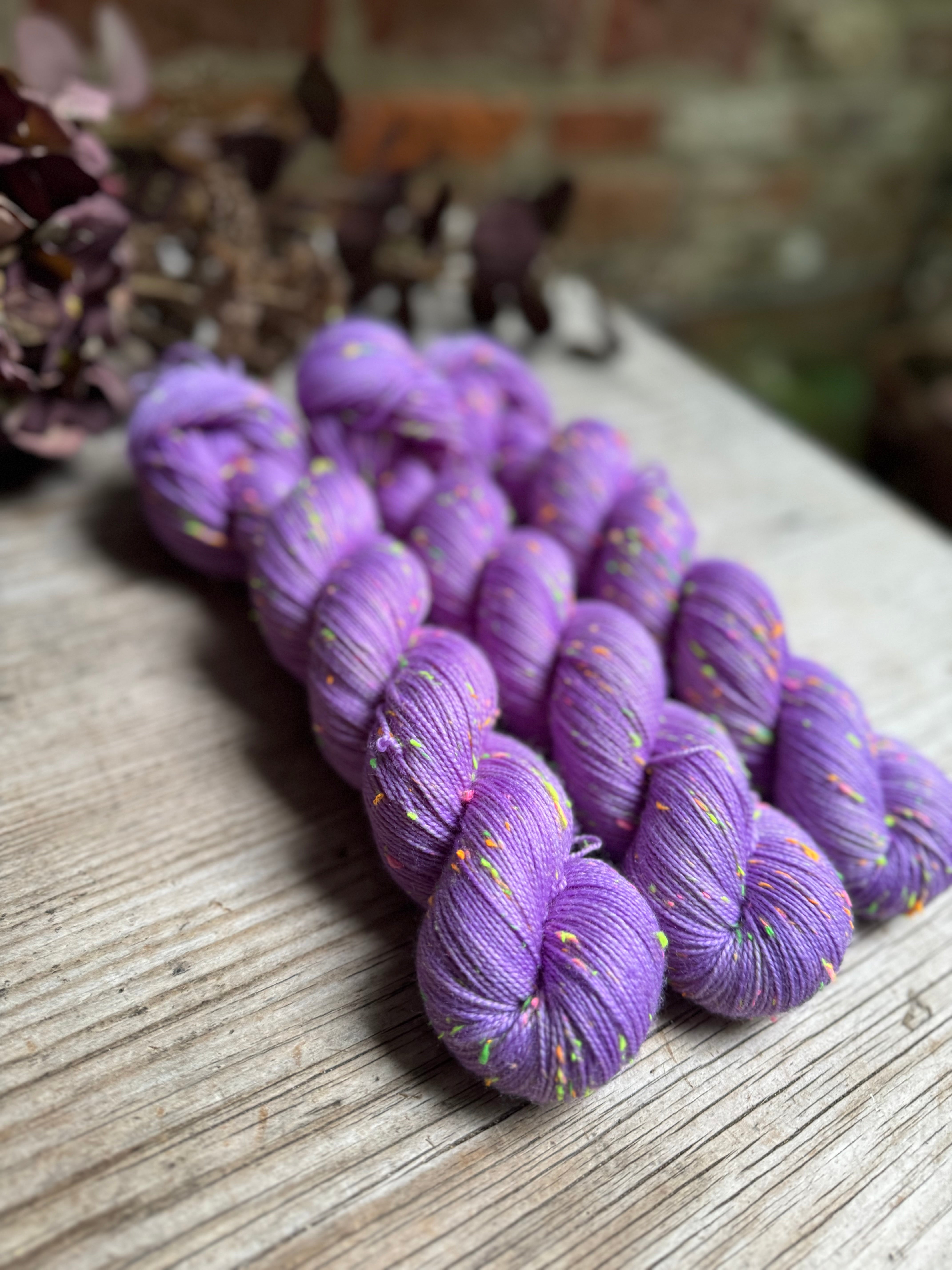 Lavender Neon Nep yarn