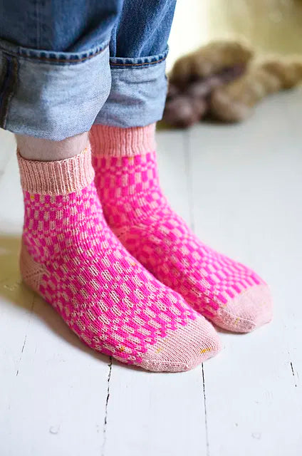 Neon Checkers Sock Kit