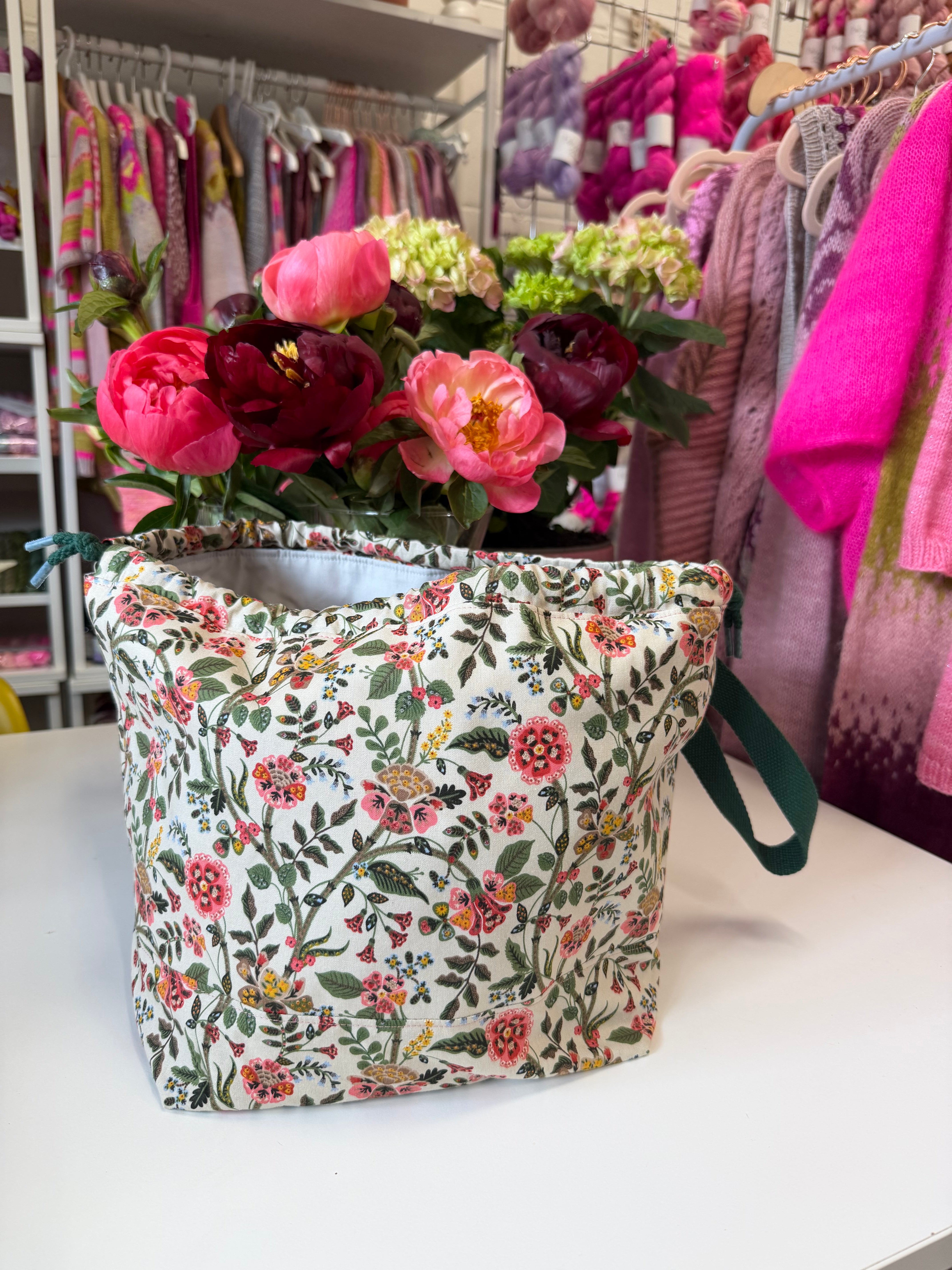Made to order - Project Bag Style 01 -  Folk Flowers