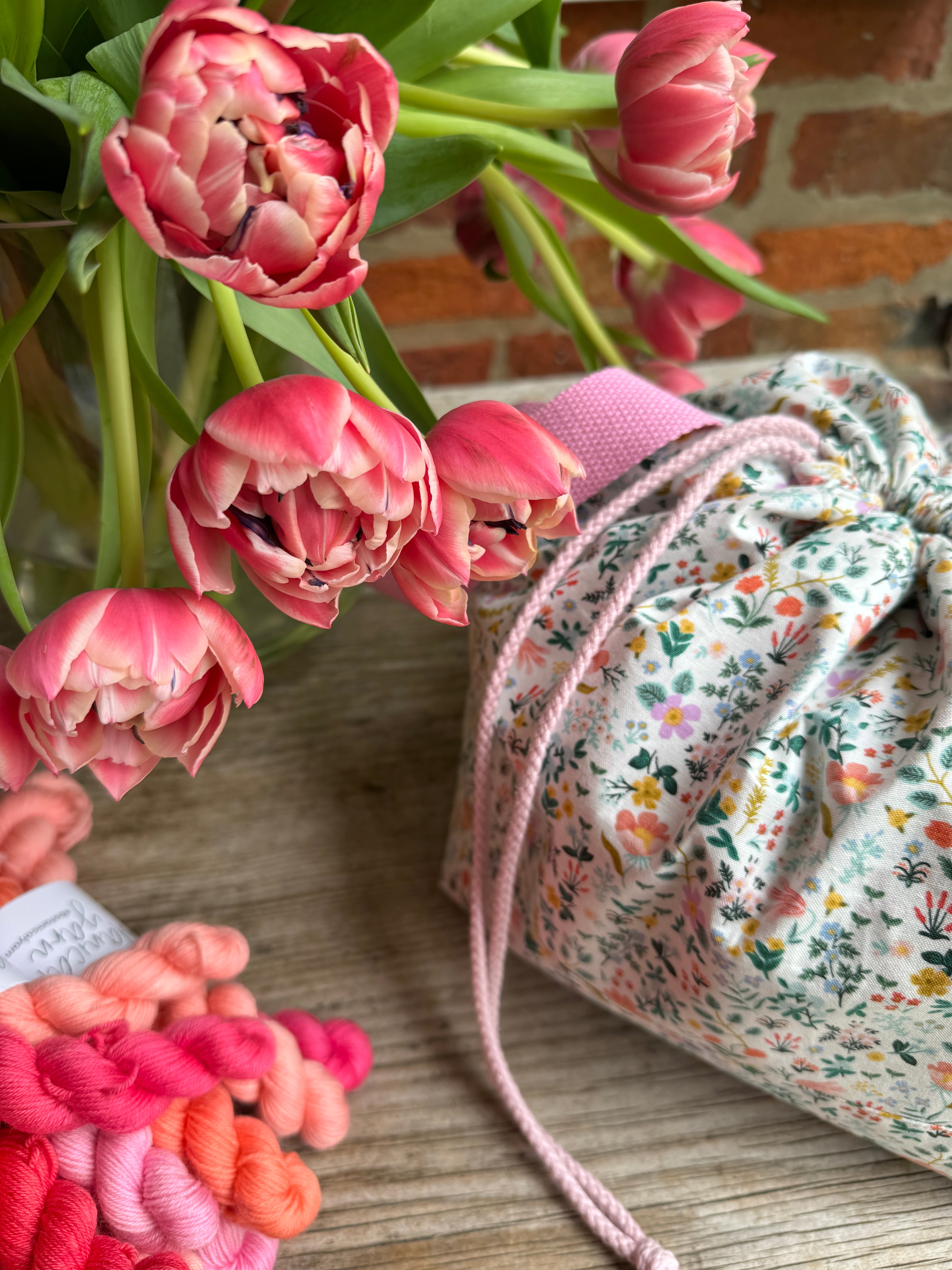 Made to order - Project Bag Style 01 - Delicate Meadow Floral