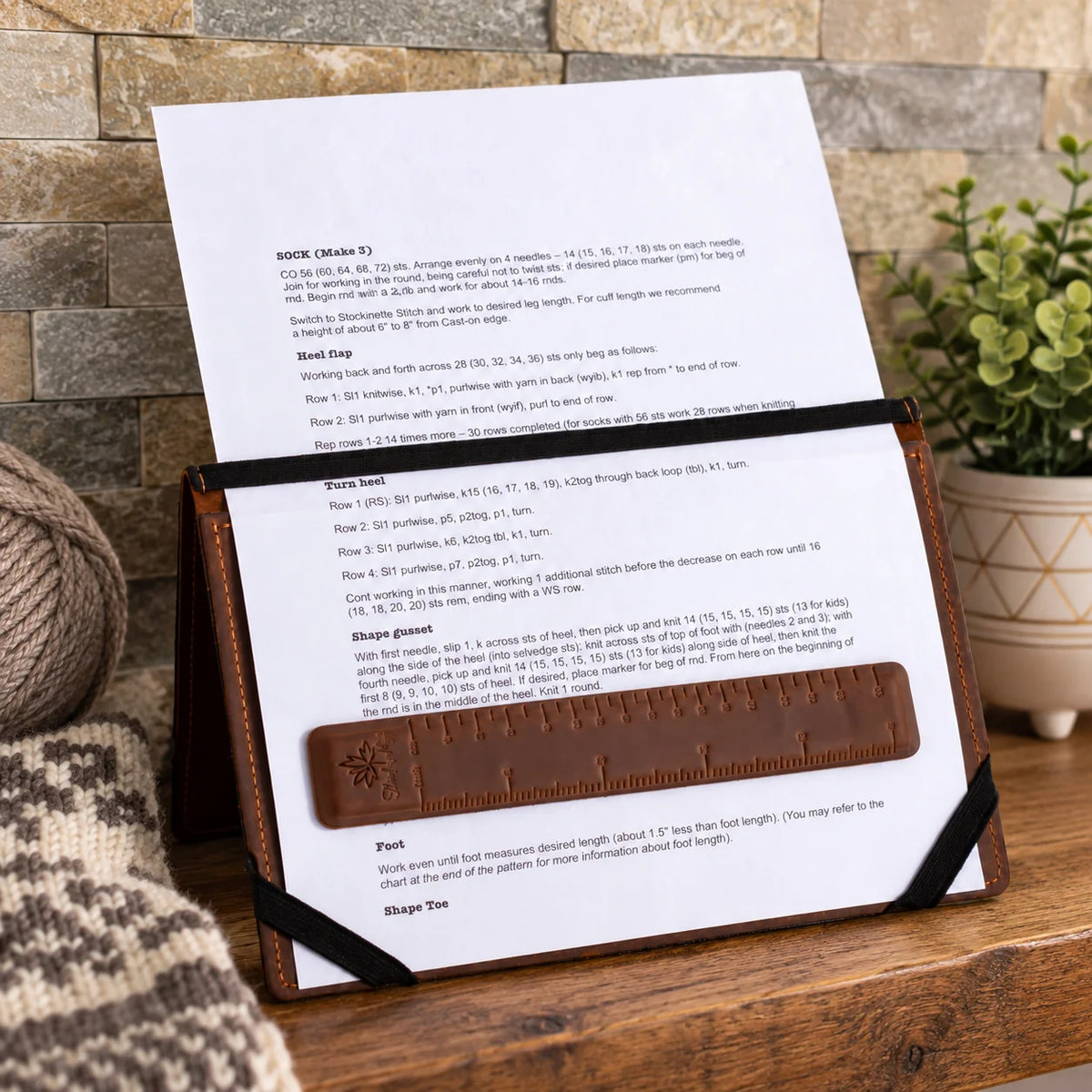 Pre-order Thread & Maple - Magnetic Pattern Folder
