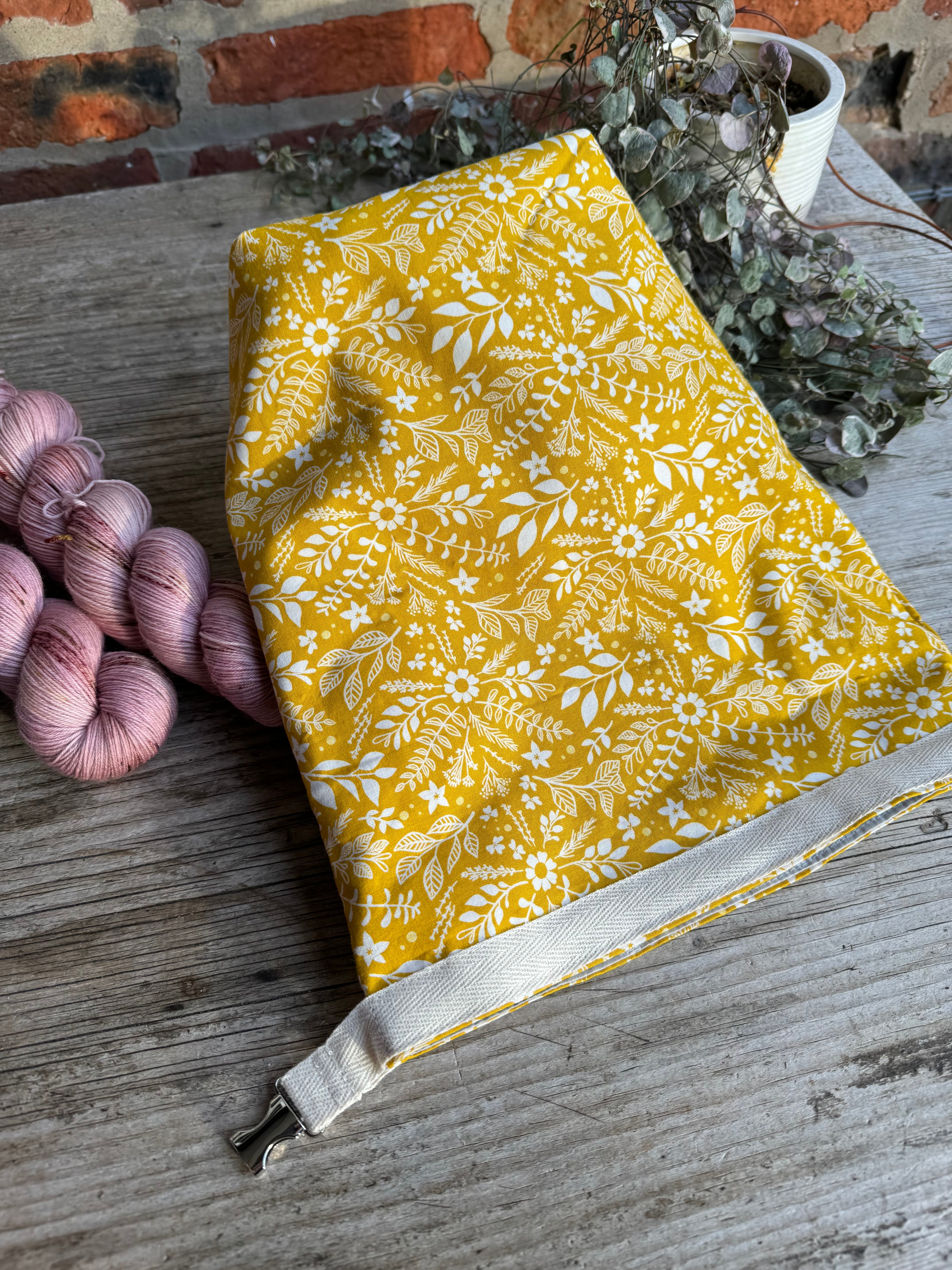 Project Bag Style 04 - Roll Top - Mustard Floral