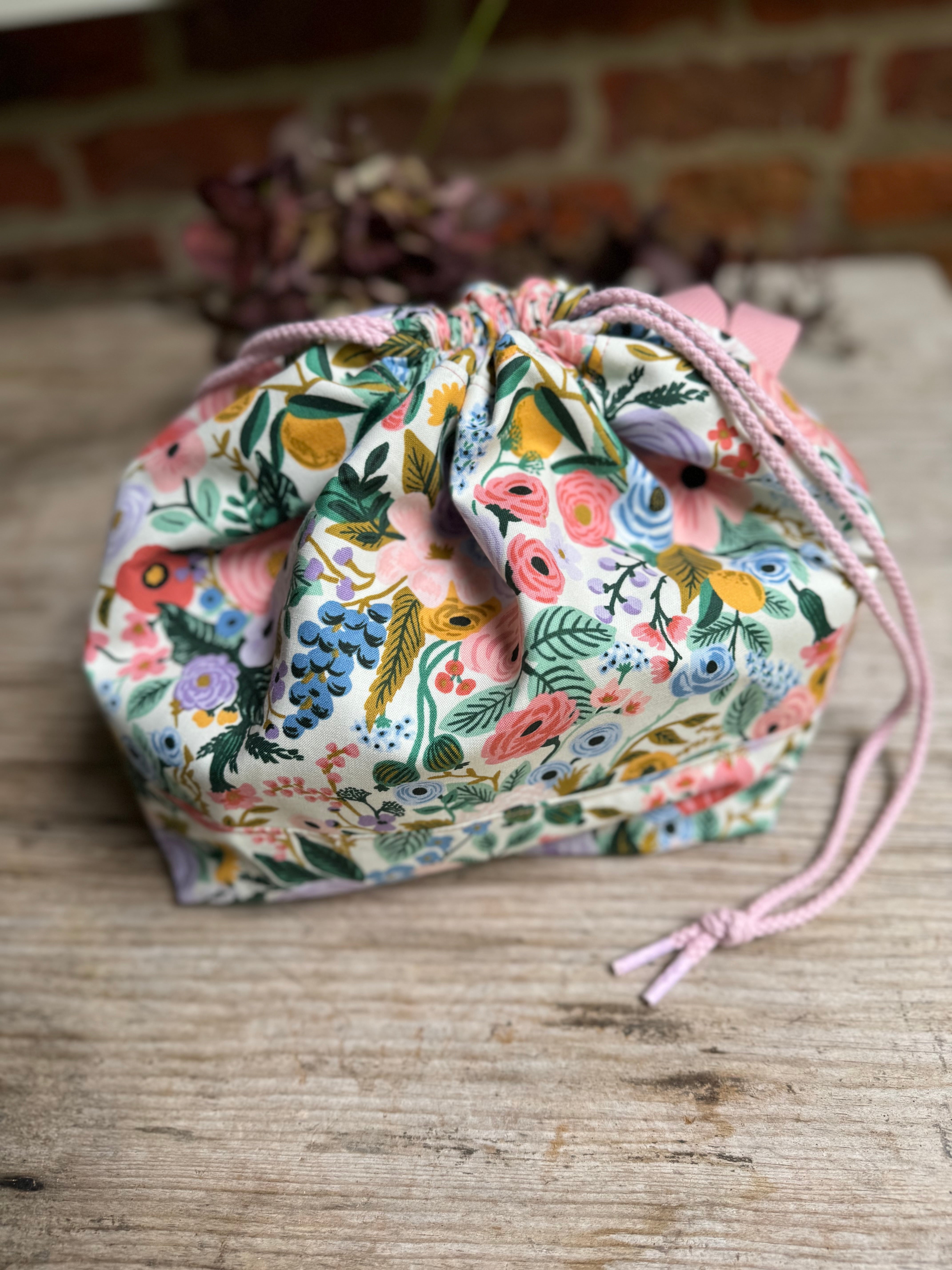 Made to order - Project Bag Style 01 - Pastel Floral