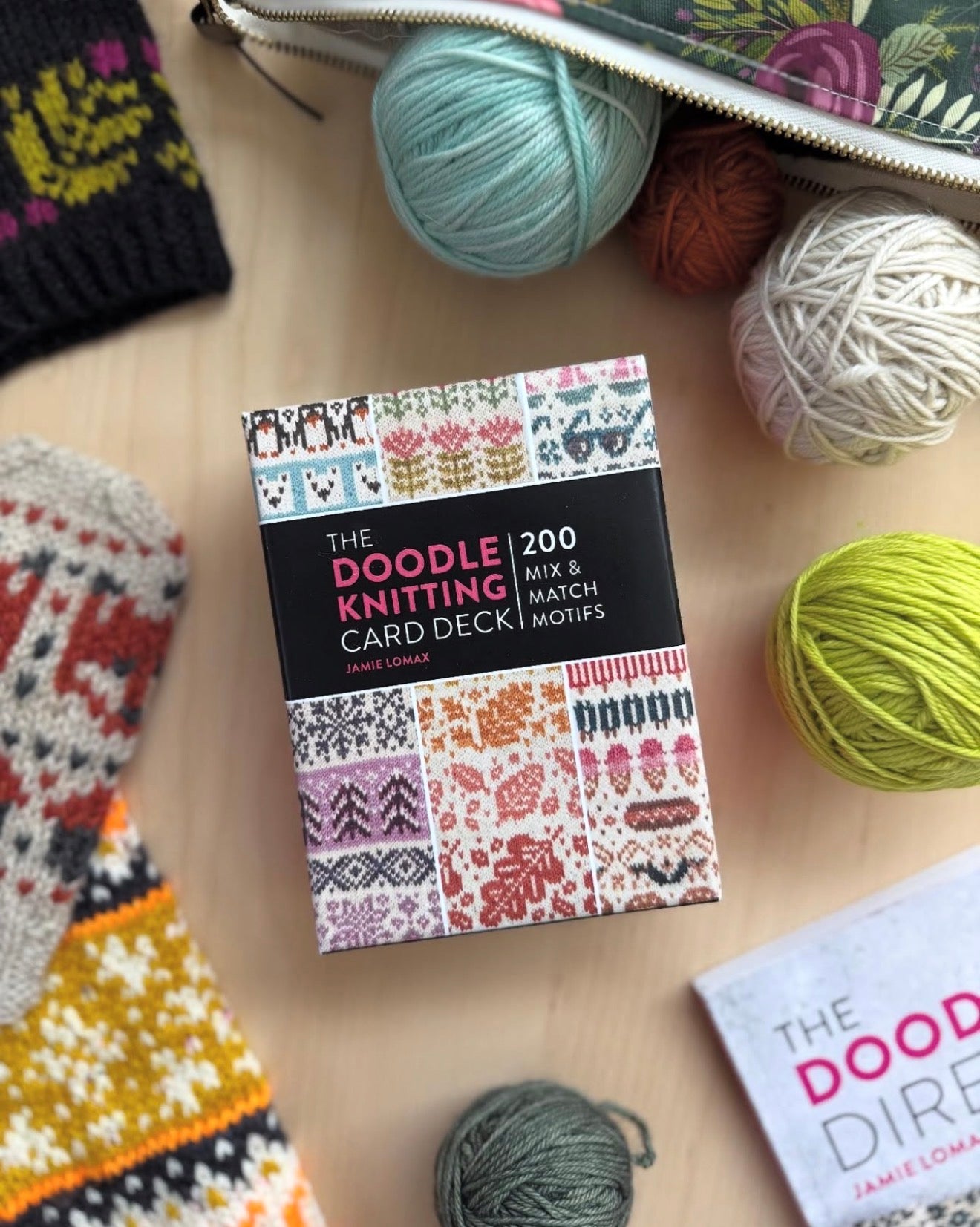 The Doodle Knitting Card Deck: 200 Mix & Match Motifs