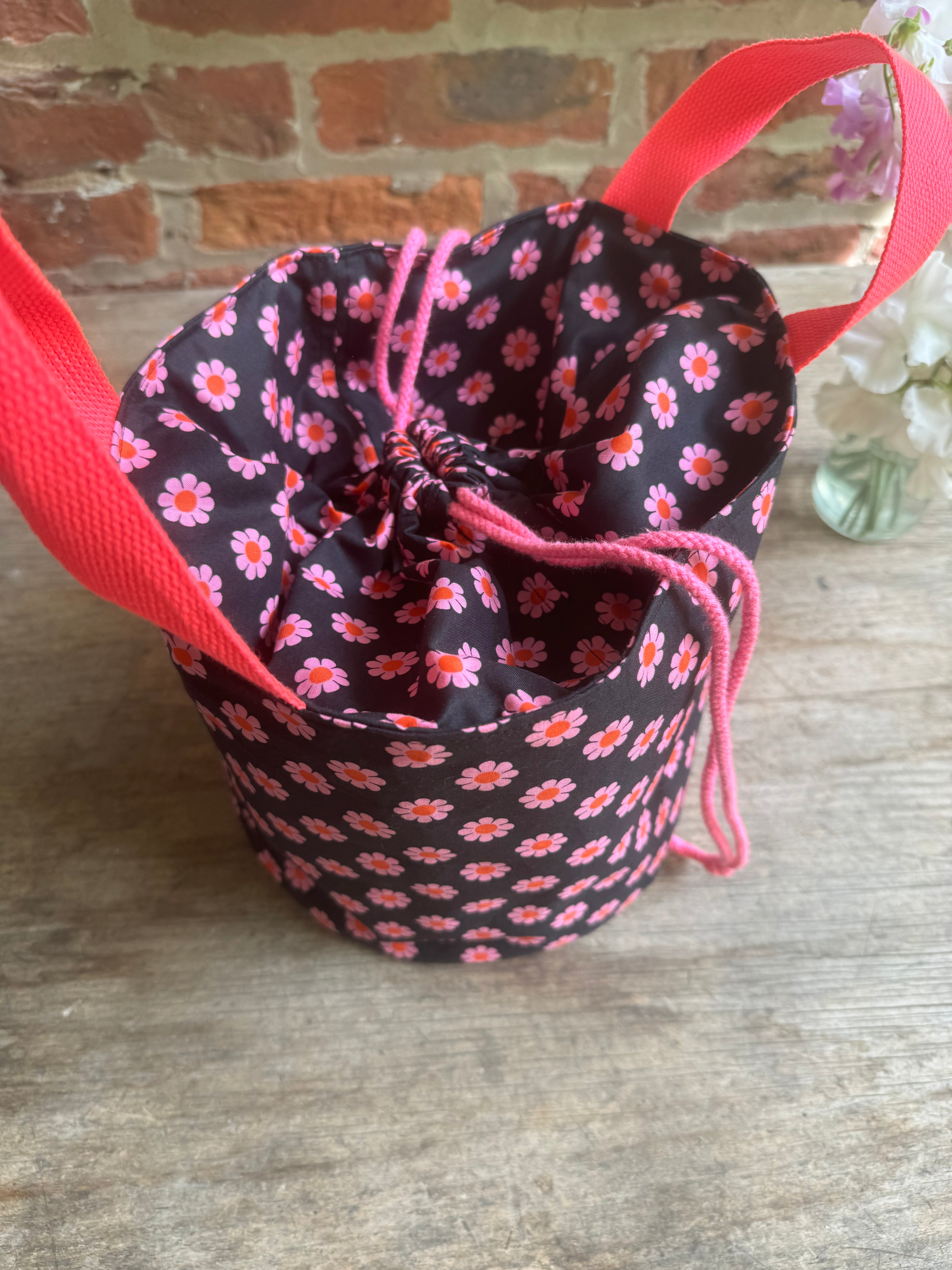 Made to order - Project bag style 03 -  Black with pink flowers