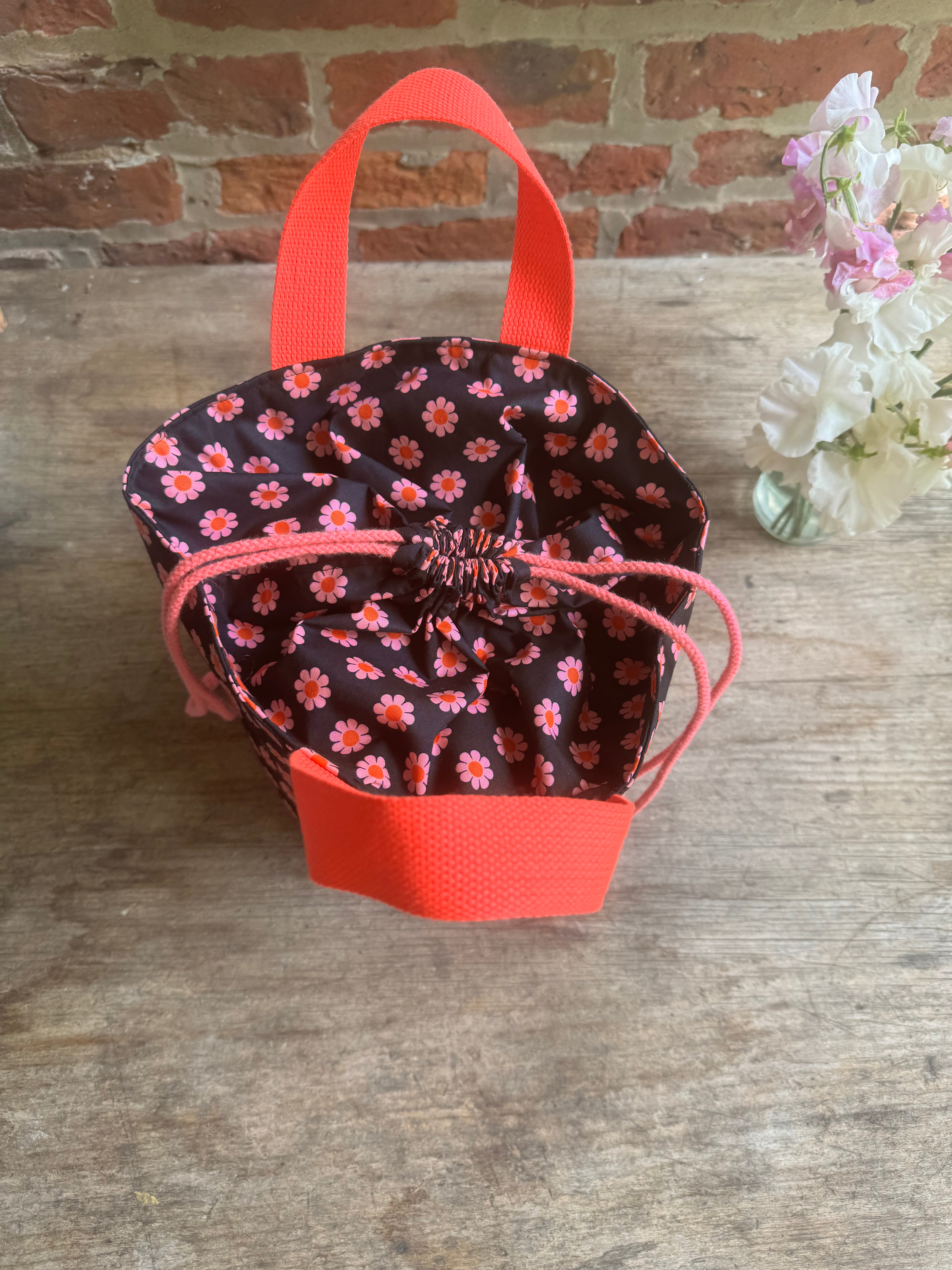 Made to order - Project bag style 03 -  Black with pink flowers