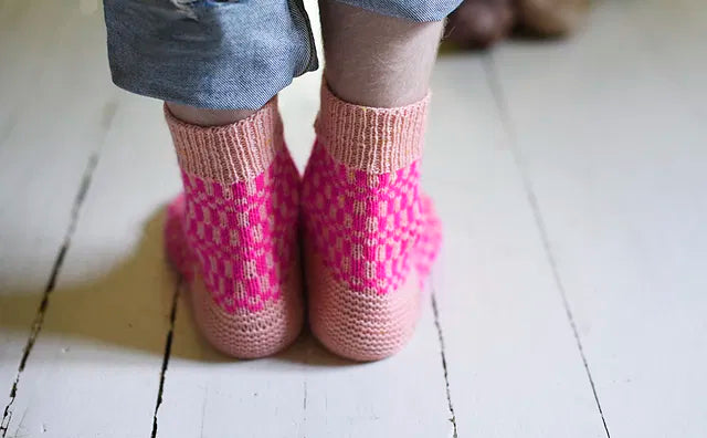 Neon Checkers Sock Kit