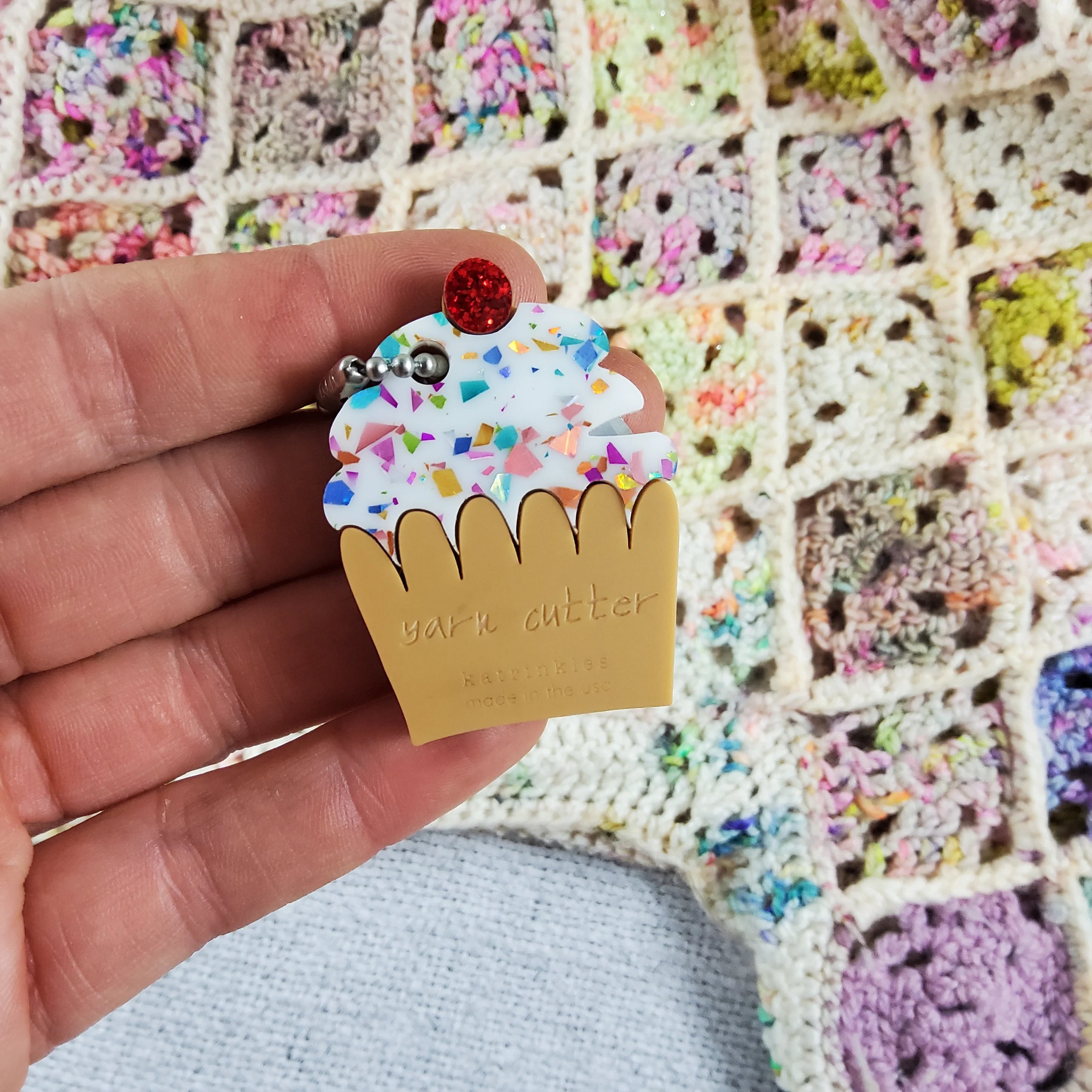 Katrinkles Cupcake Yarn & Thread Cutter