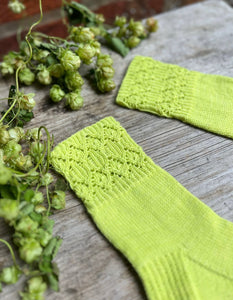 1 Month Botanical Yarn + Twinset & Purl Sock Club - October 2023 - STAR MIST SOCKS