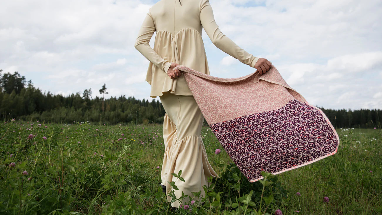 Laine Punlishkng - Dee Hardwicke Cultivate: Knitting the Beauty of Nature