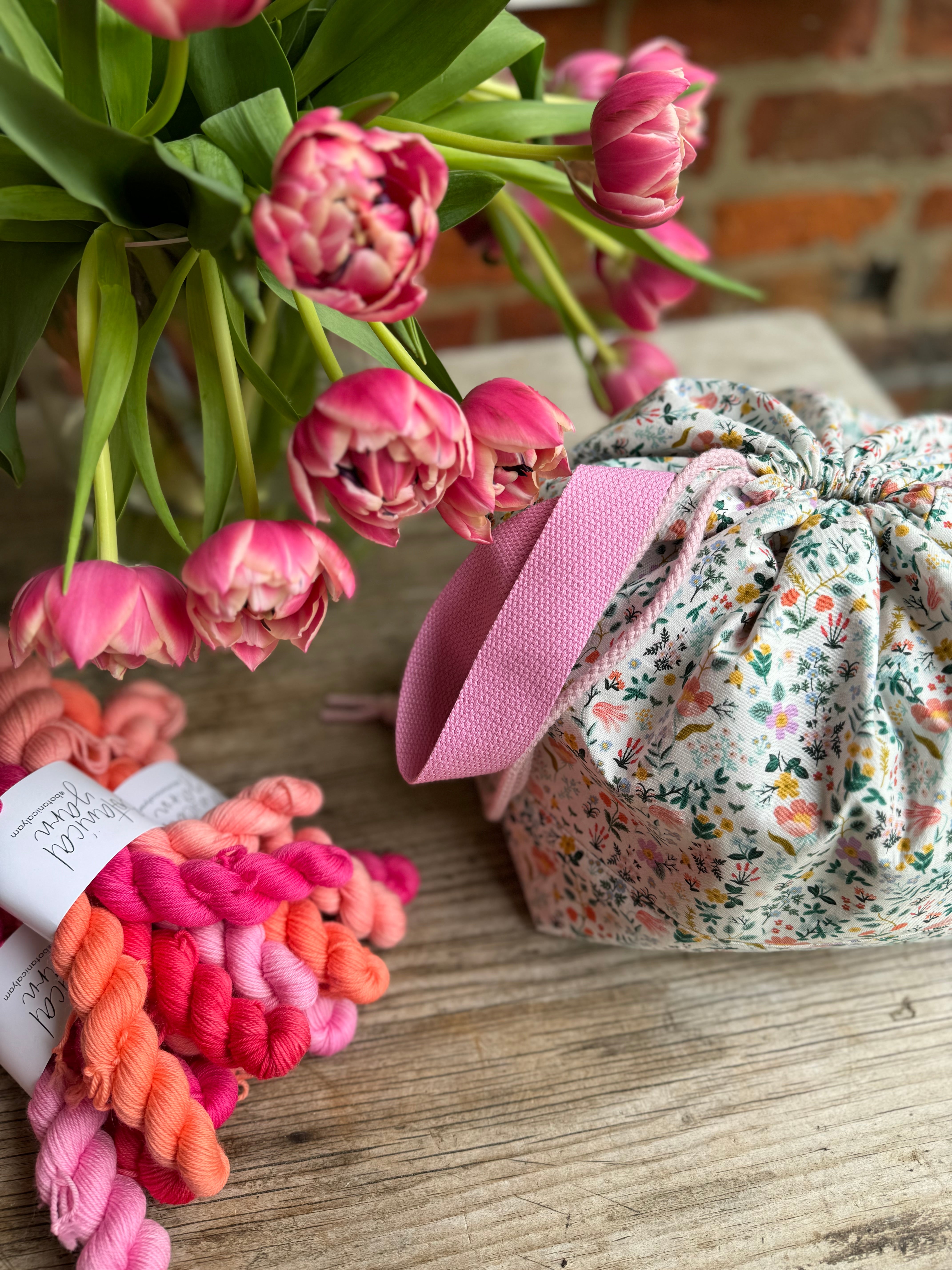 Made to order - Project Bag Style 01 - Delicate Meadow Floral