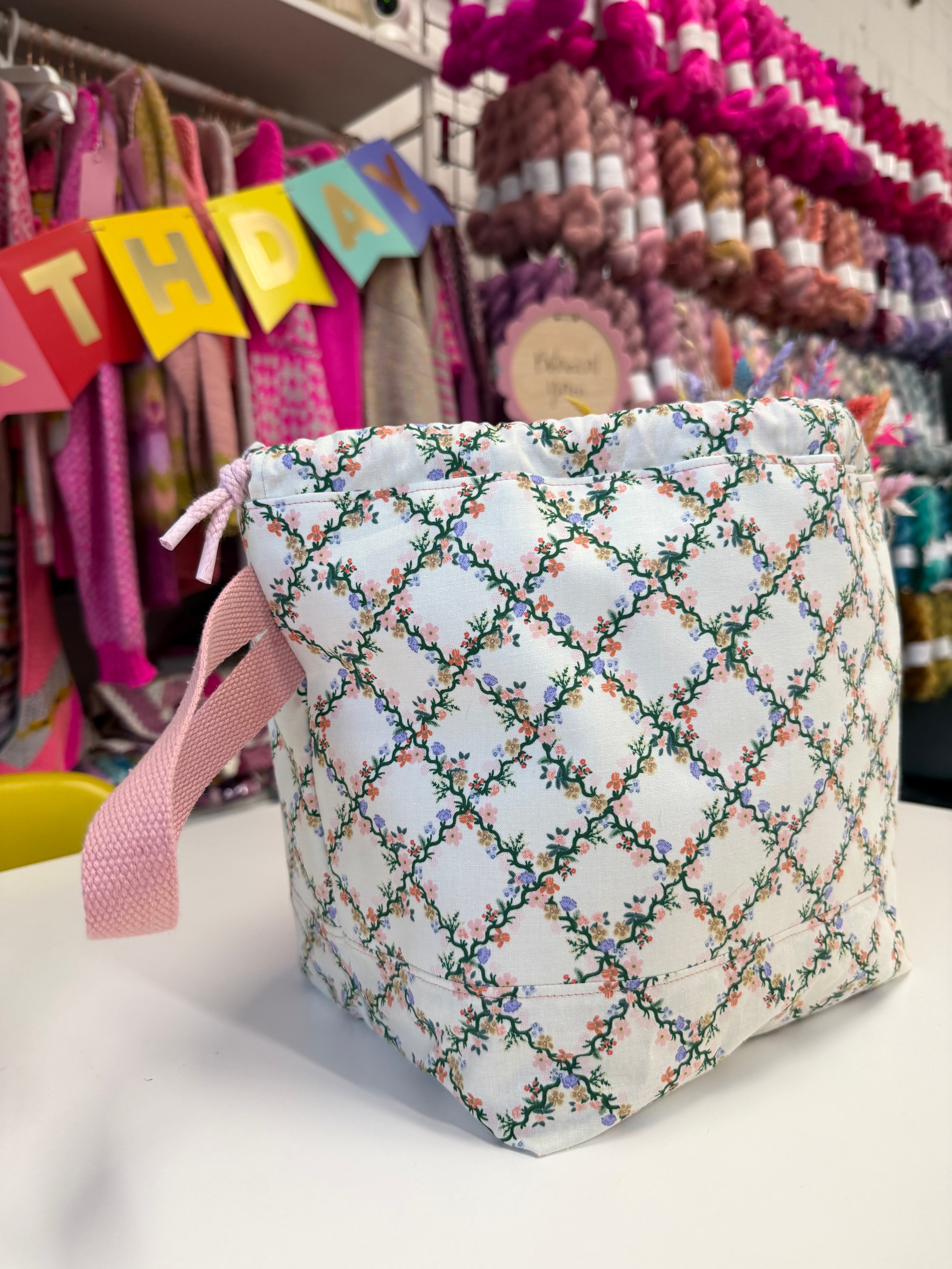 Made to order - Project Bag Style 01 - Spring Trellis