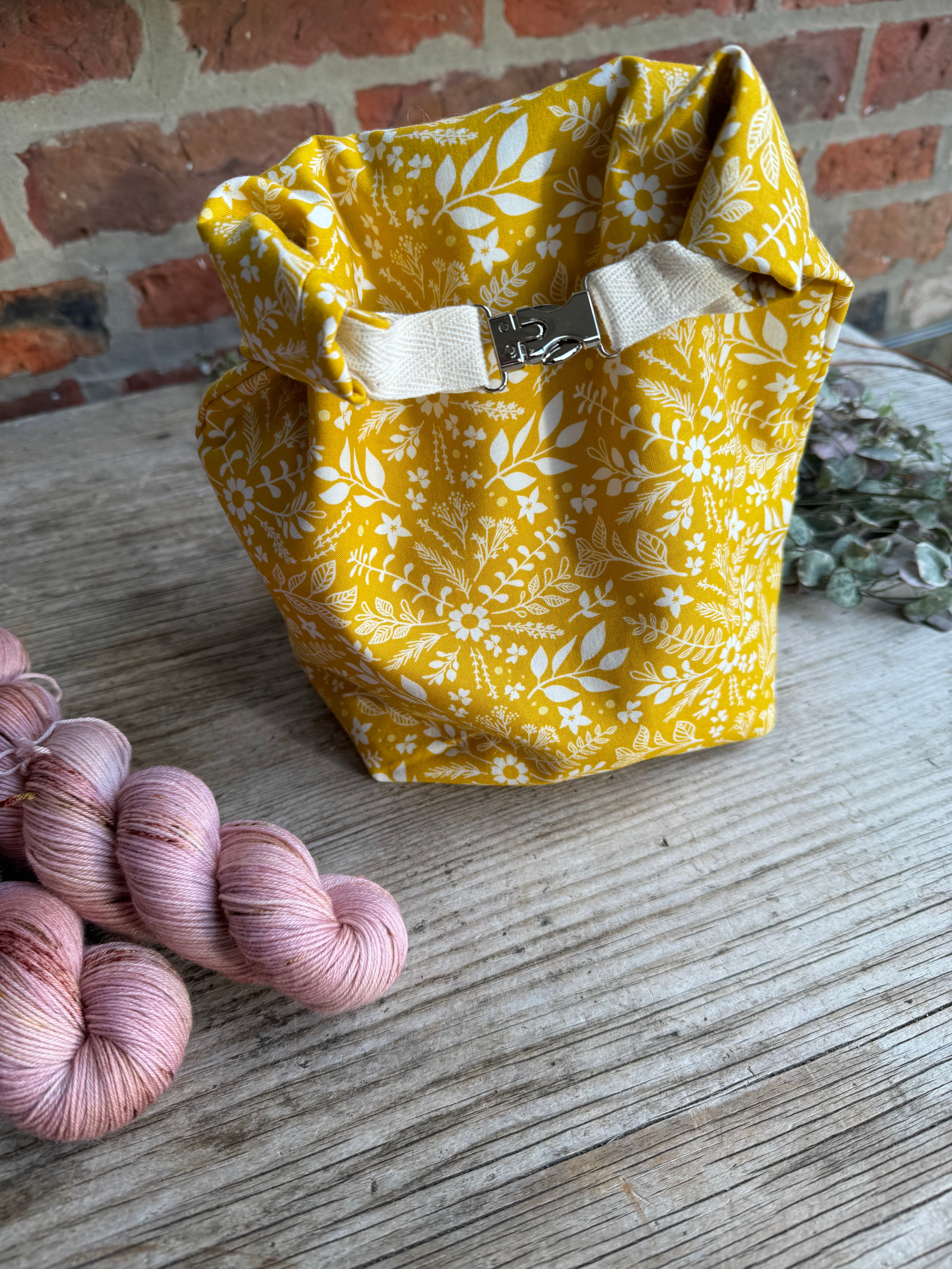 Project Bag Style 04 - Roll Top - Mustard Floral