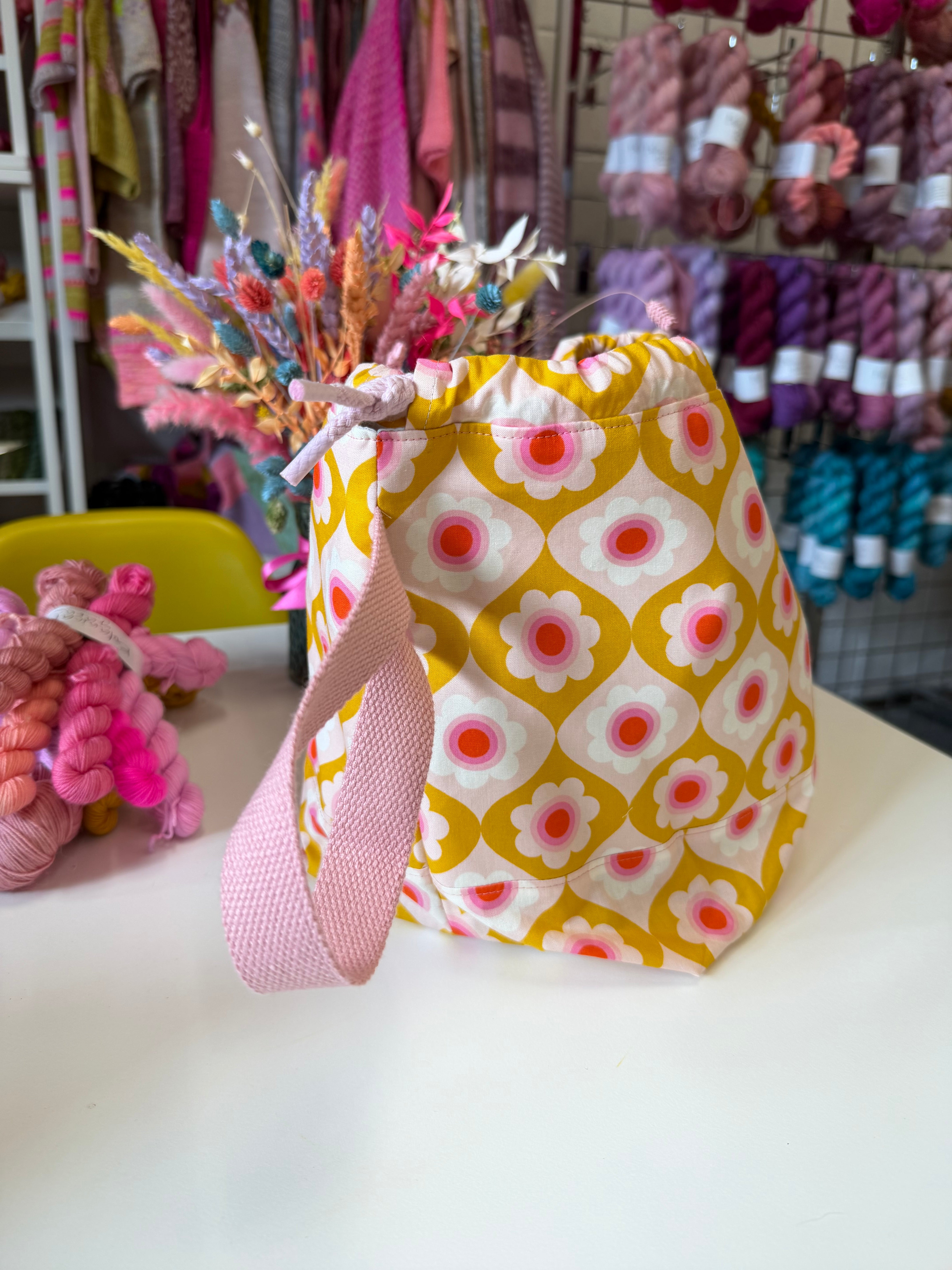 Made to order - Project Bag Style 01 -  Pink & Yellow Geometric Flowers