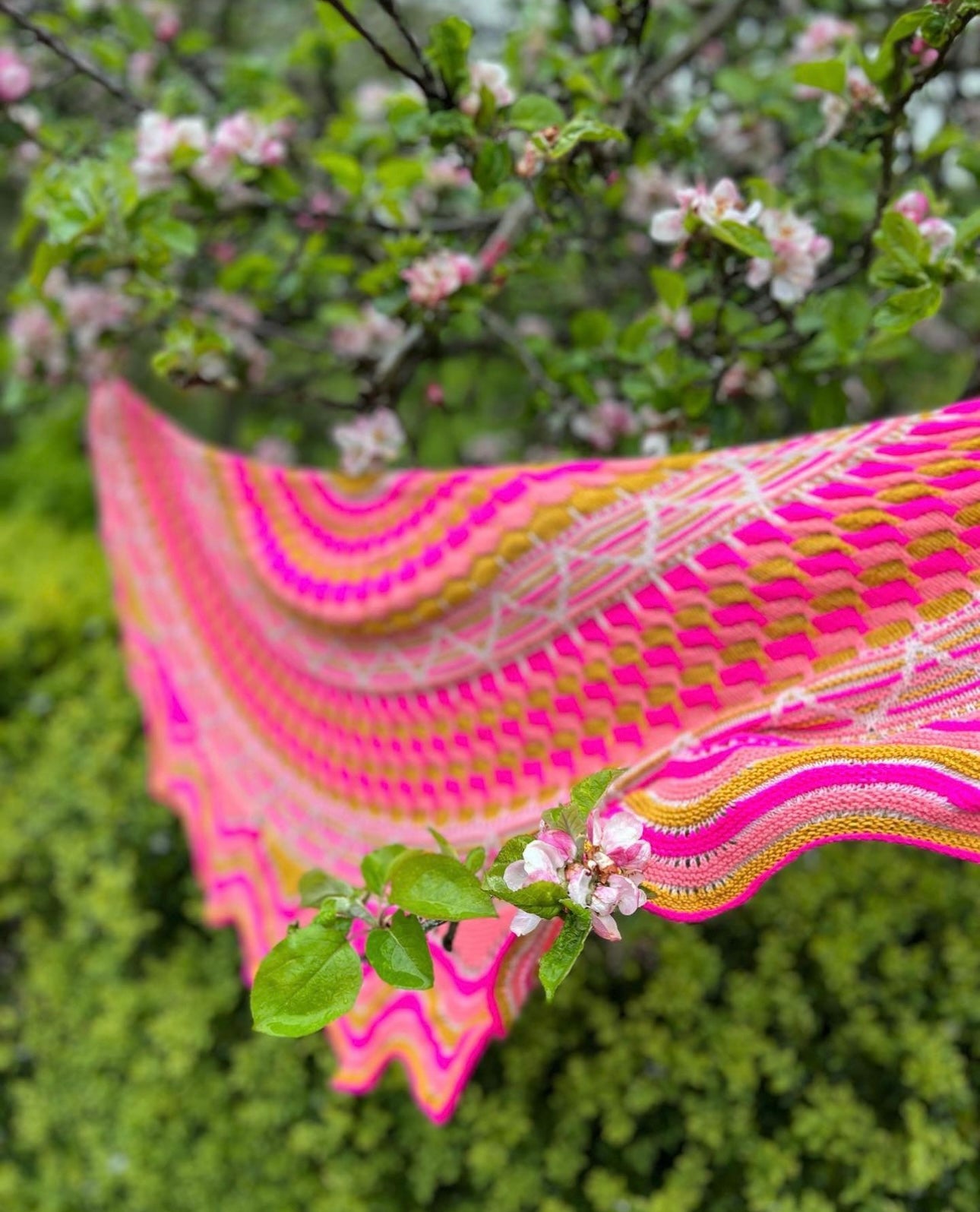 Bubbly Blossoms Shawl Kit by Stephen West