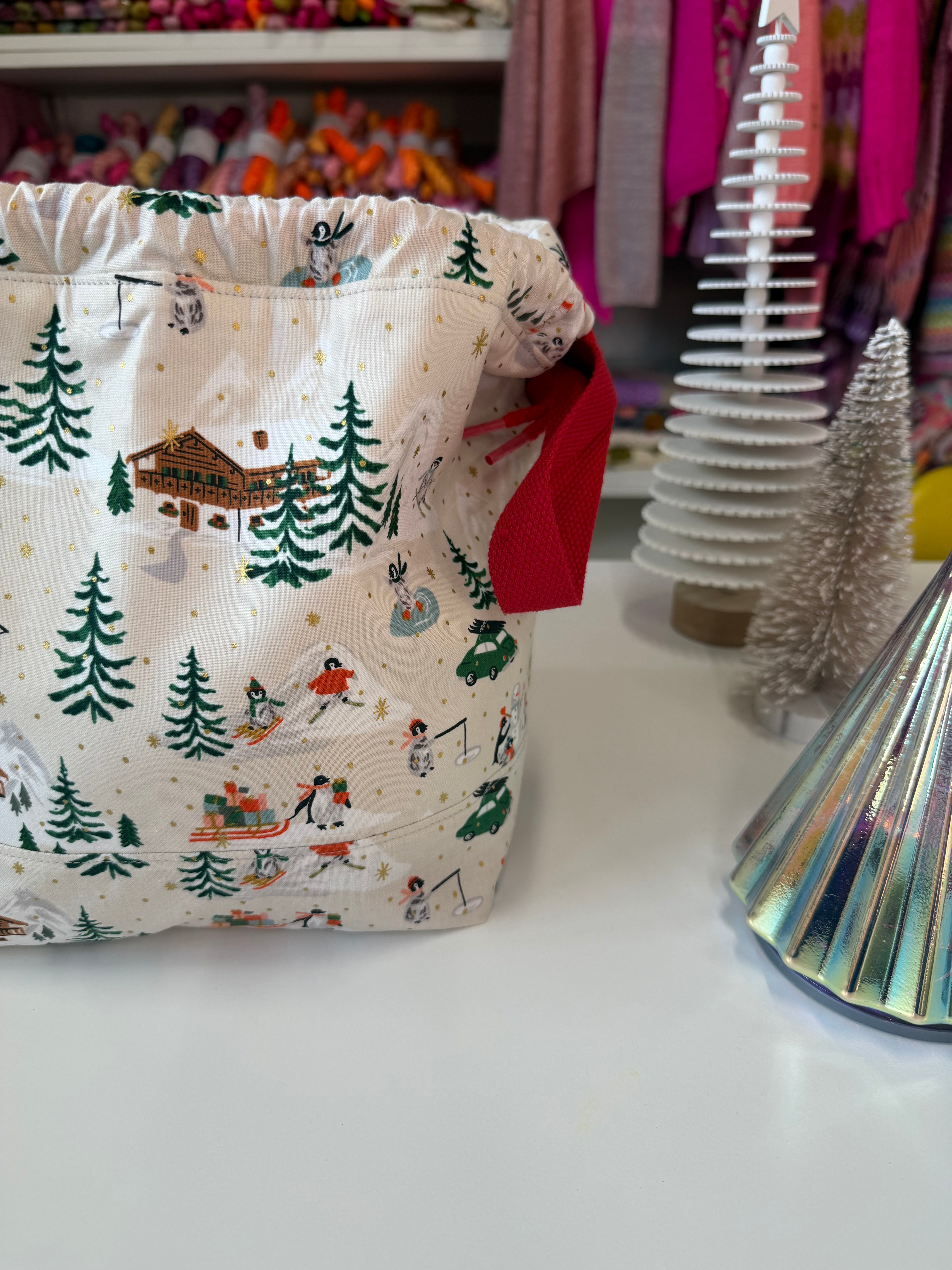 Ready to ship - Project Bag Style 01 - Cream Skiing Penguins