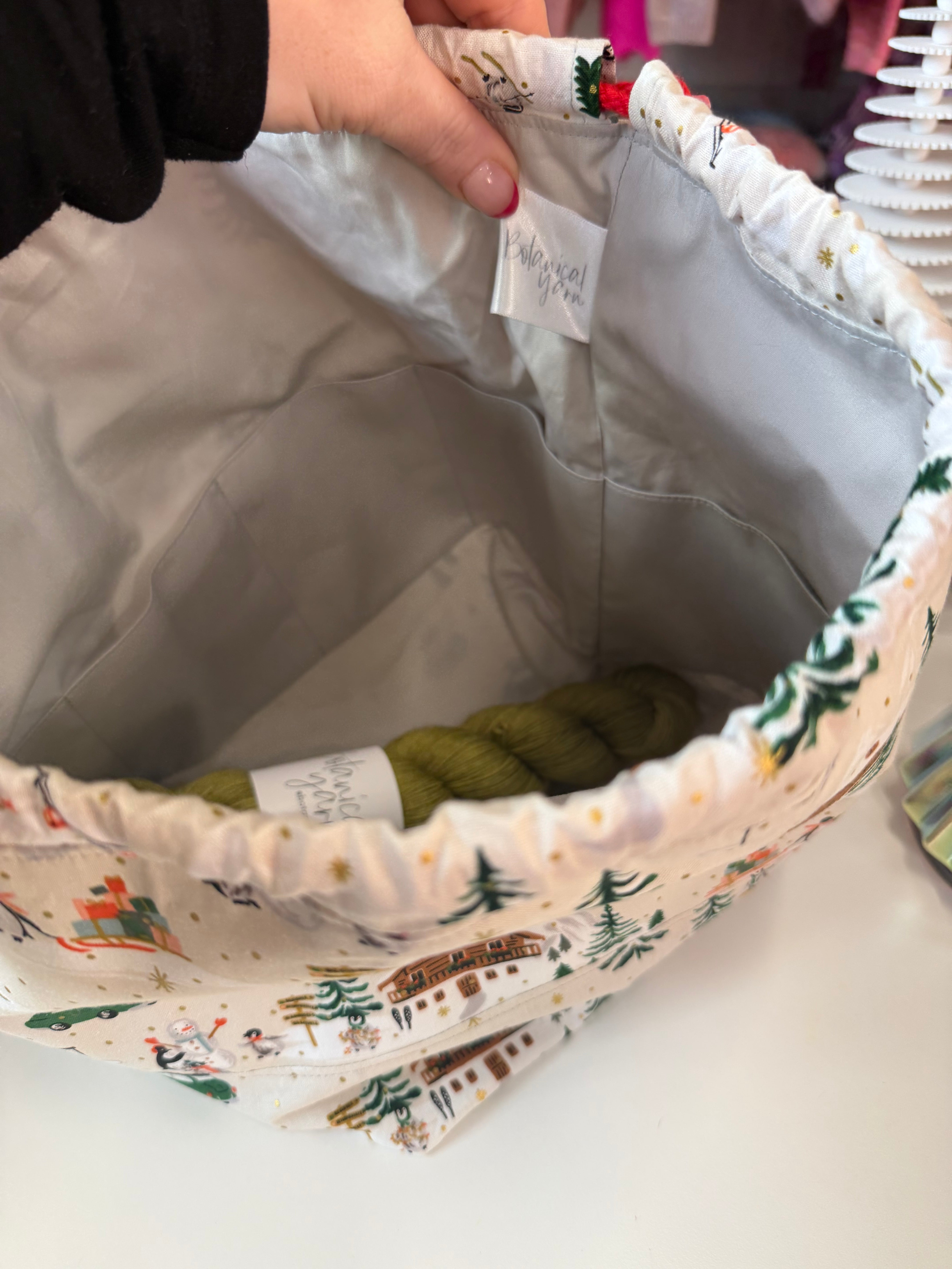 Ready to ship - Project Bag Style 01 - Cream Skiing Penguins