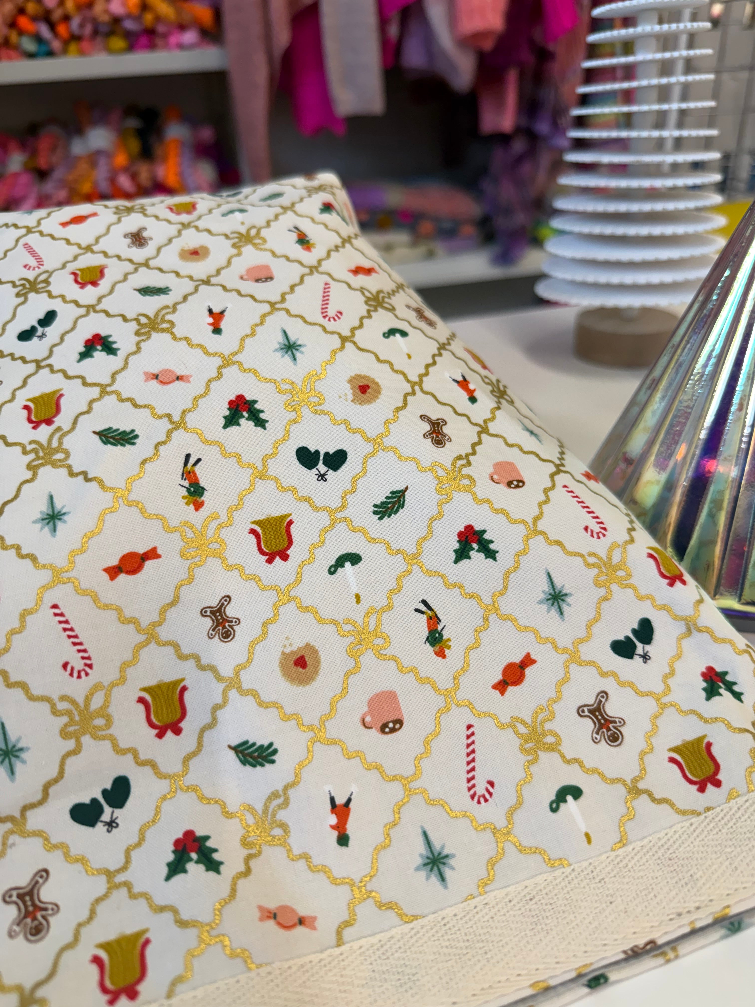 PREORDER - Project Bag Style 04 - Roll Top - Christmas Criss Cross