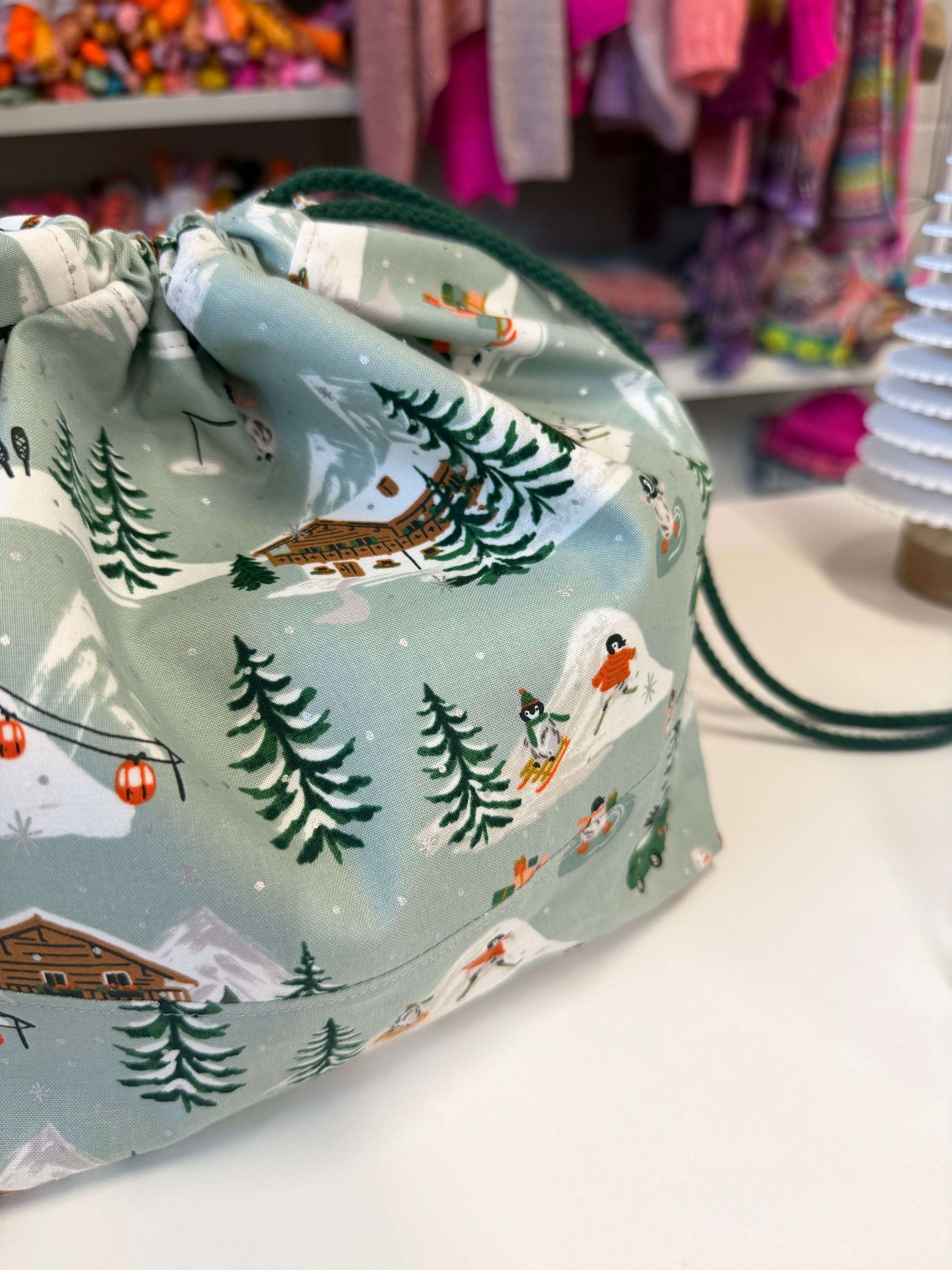 PREORDER - Project Bag Style 01 - Green Skiing Penguins