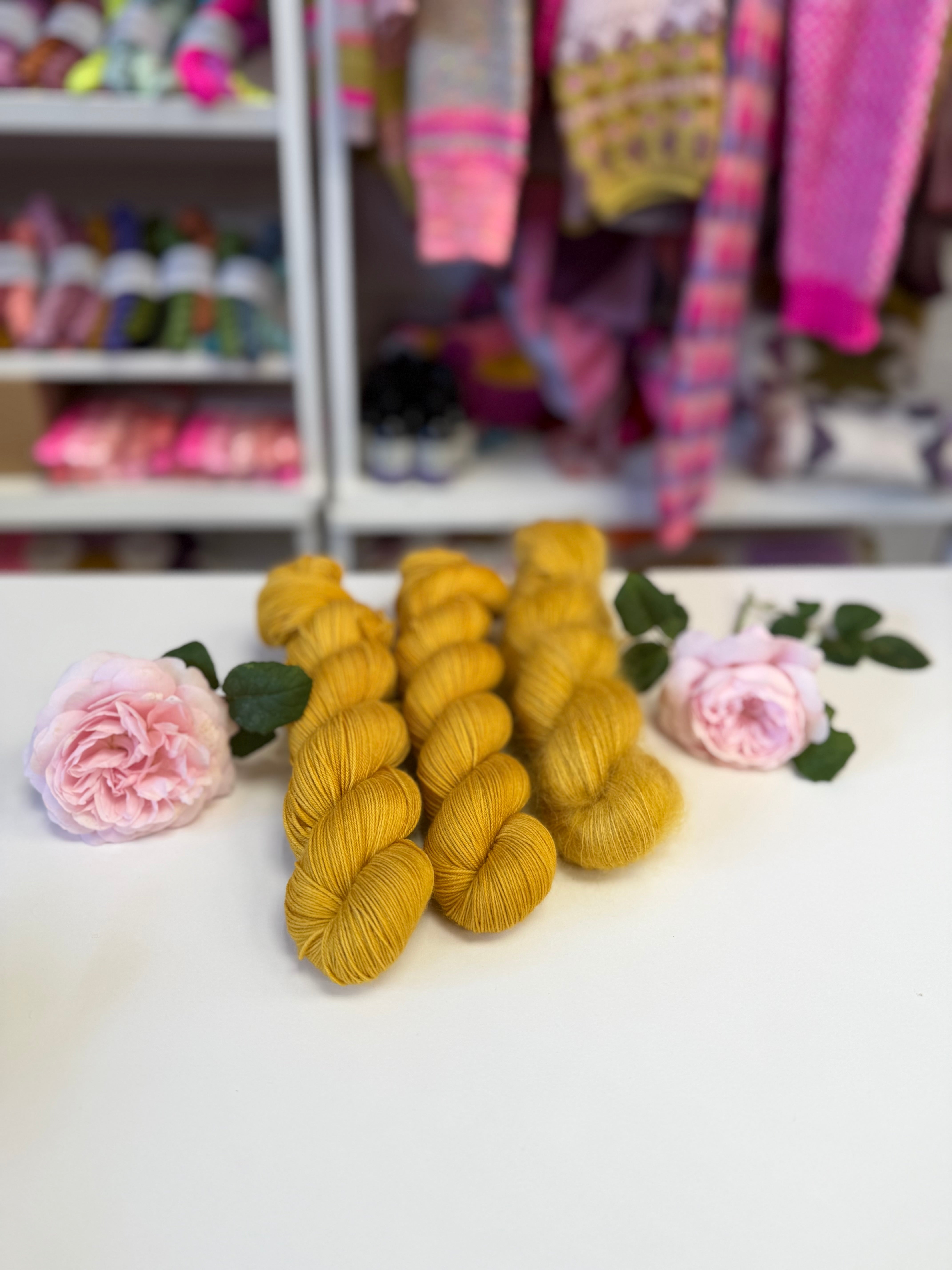 Dyed to order -  Craspedia