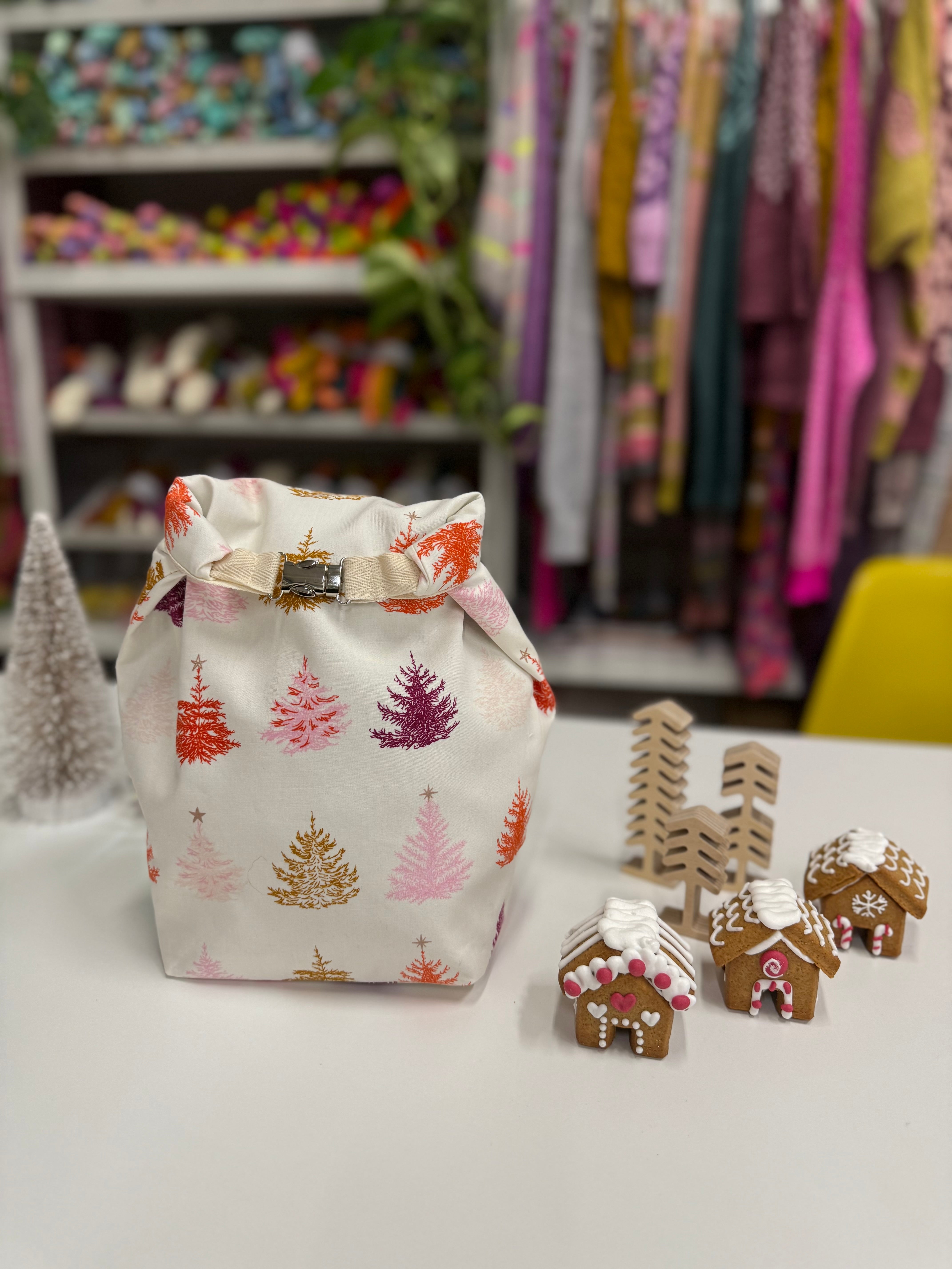 Project Bag Style 04 - Roll Top - Festive Pink Christmas Trees