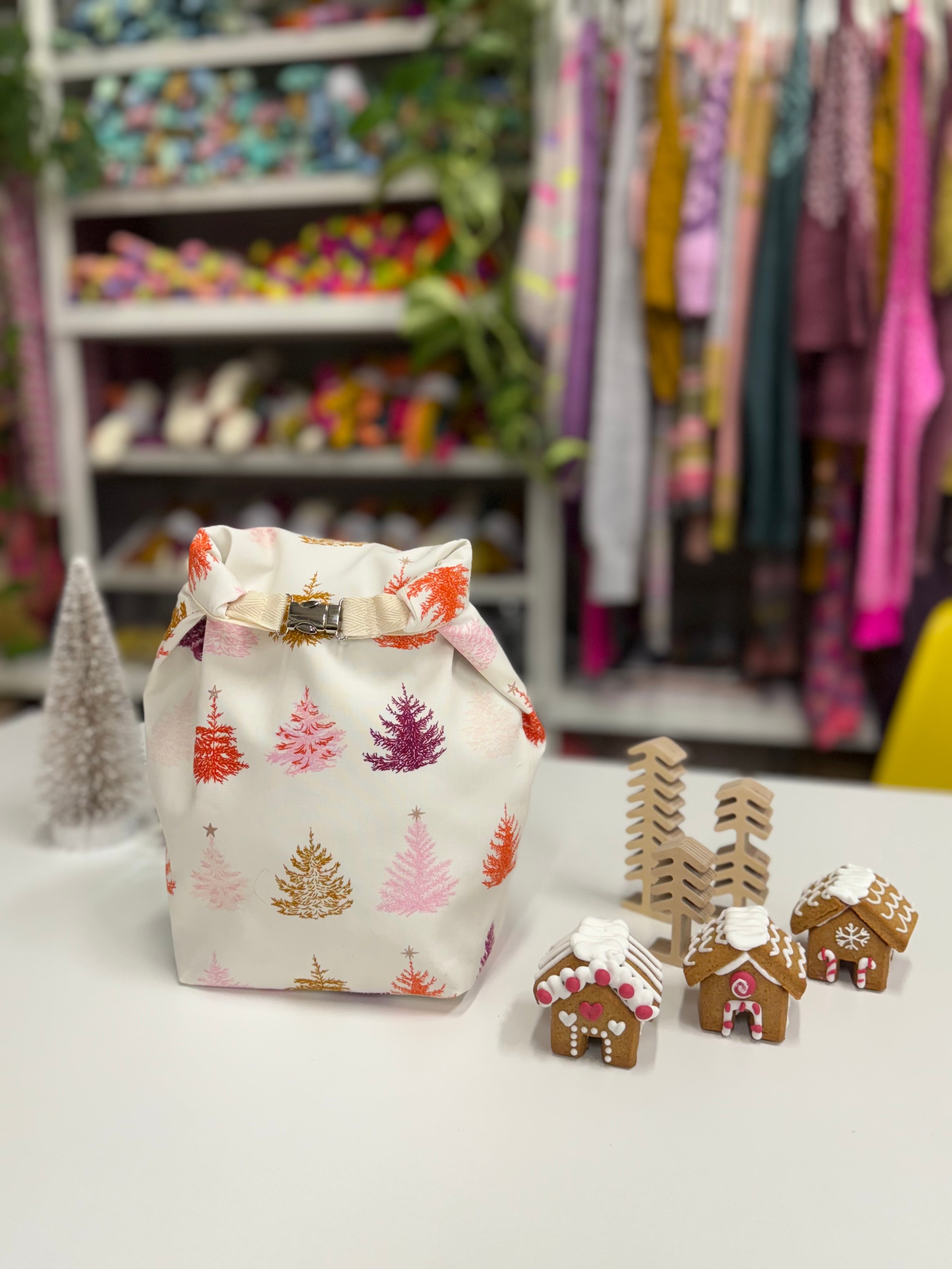 Project Bag Style 04 - Roll Top - Festive Pink Christmas Trees