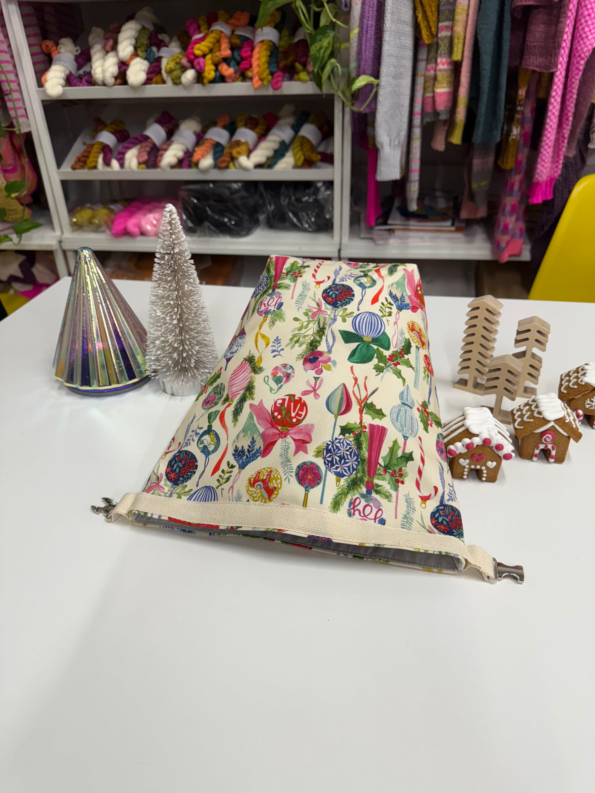 Project Bag Style 04 Roll Top Festive watercolour baubles