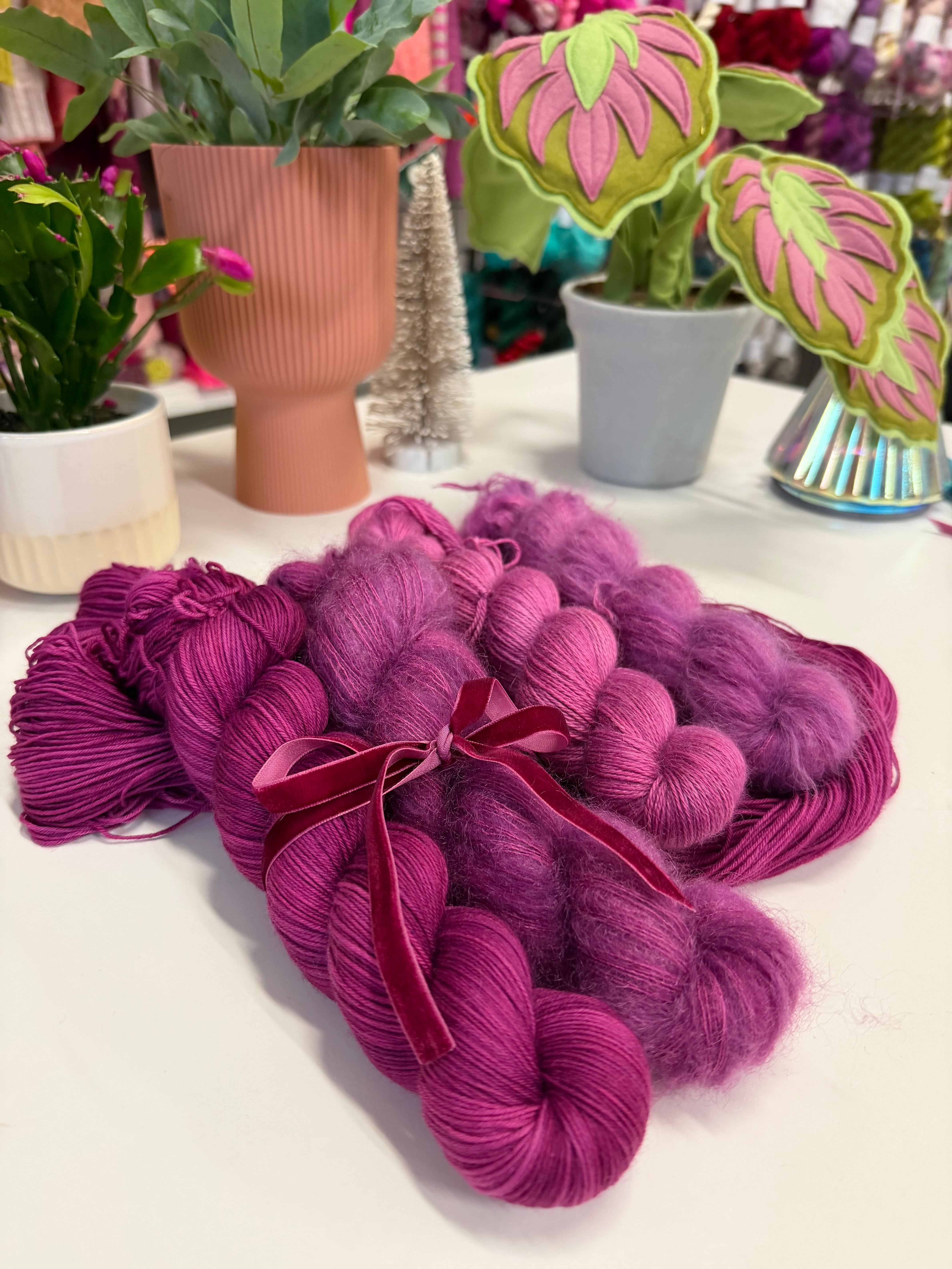 Colour Saturday - Ranunculus Magic Purple