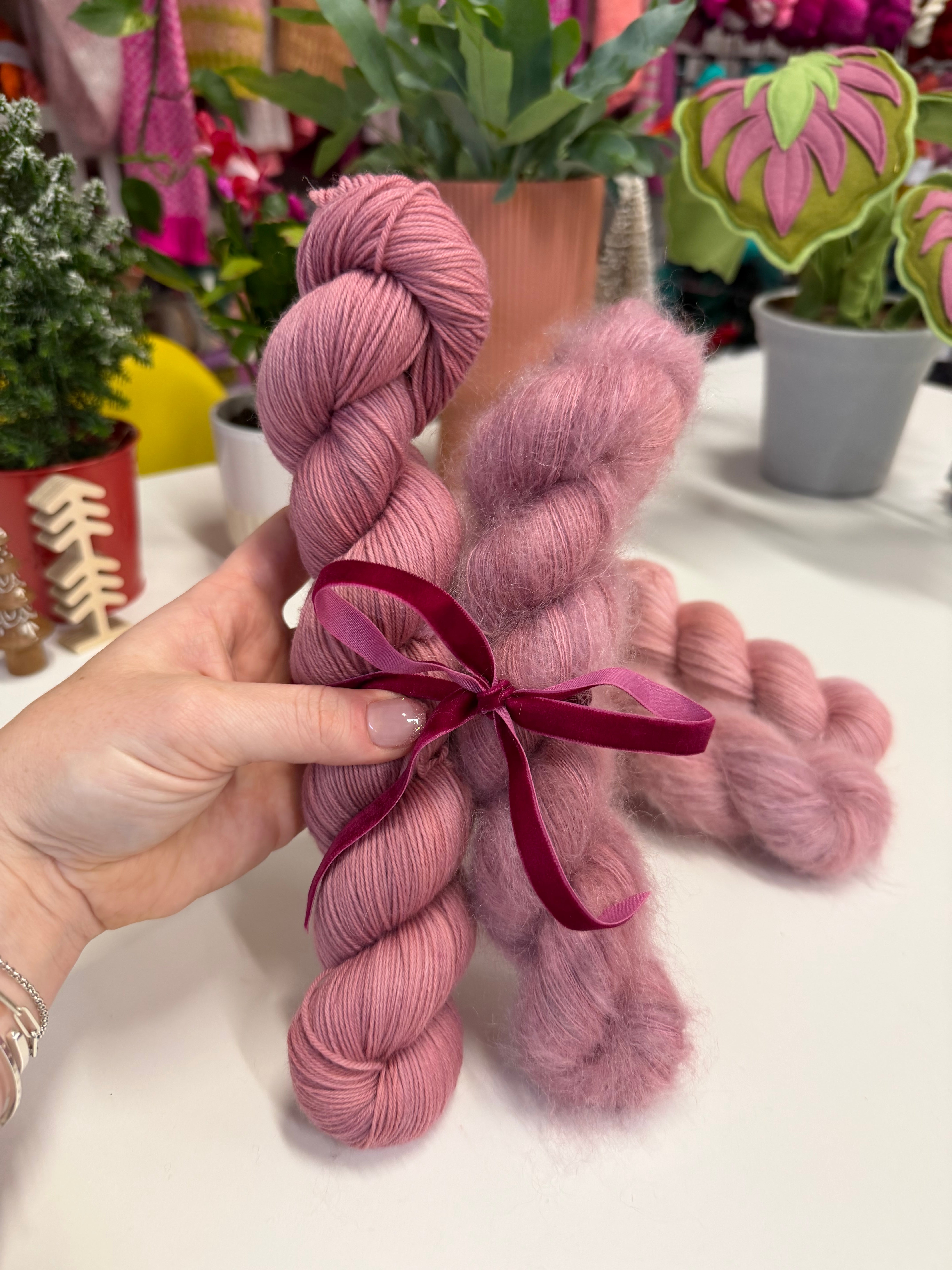 Colour Saturday - Ranunculus Chamallow