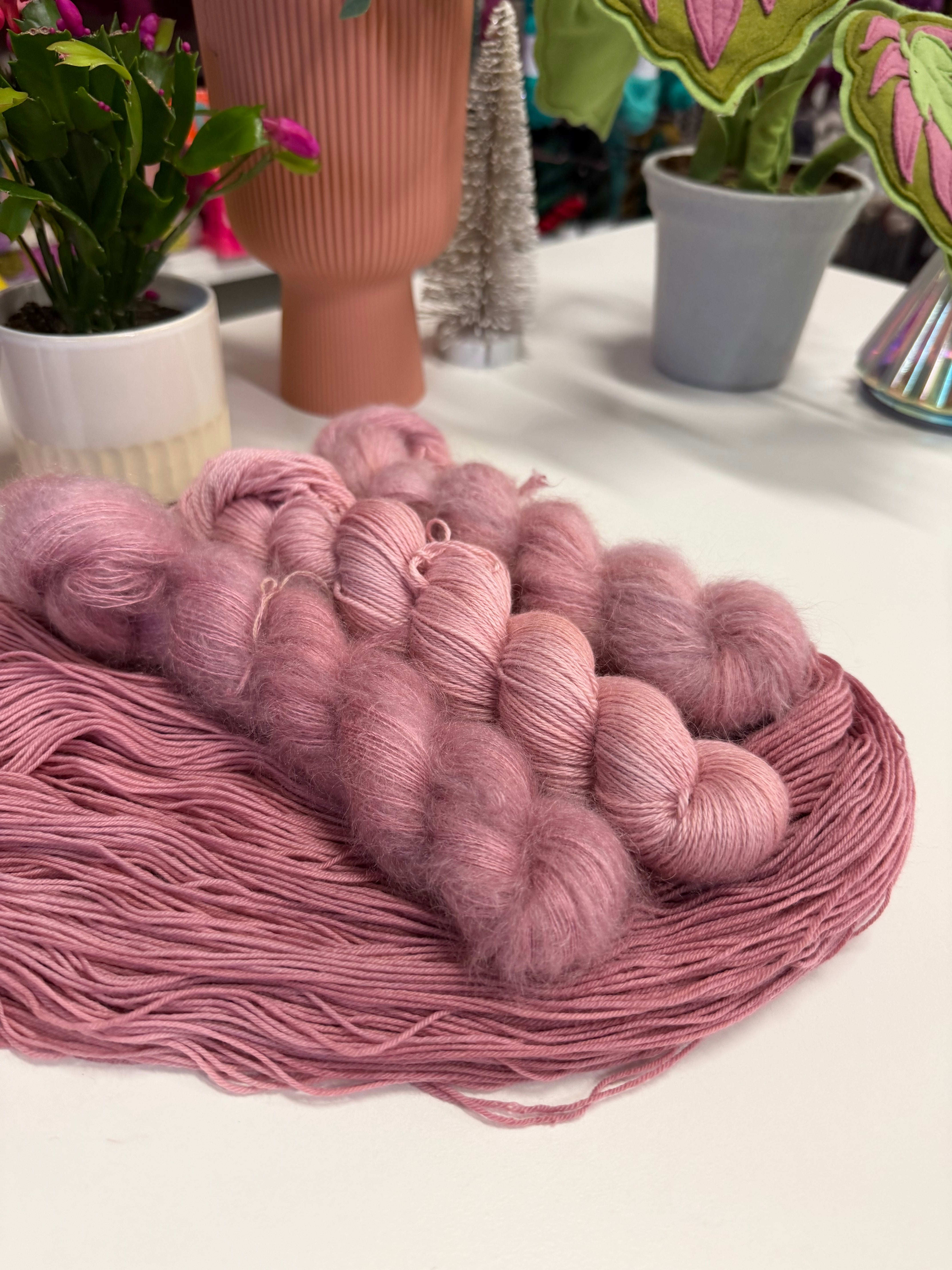 Colour Saturday - Ranunculus Chamallow