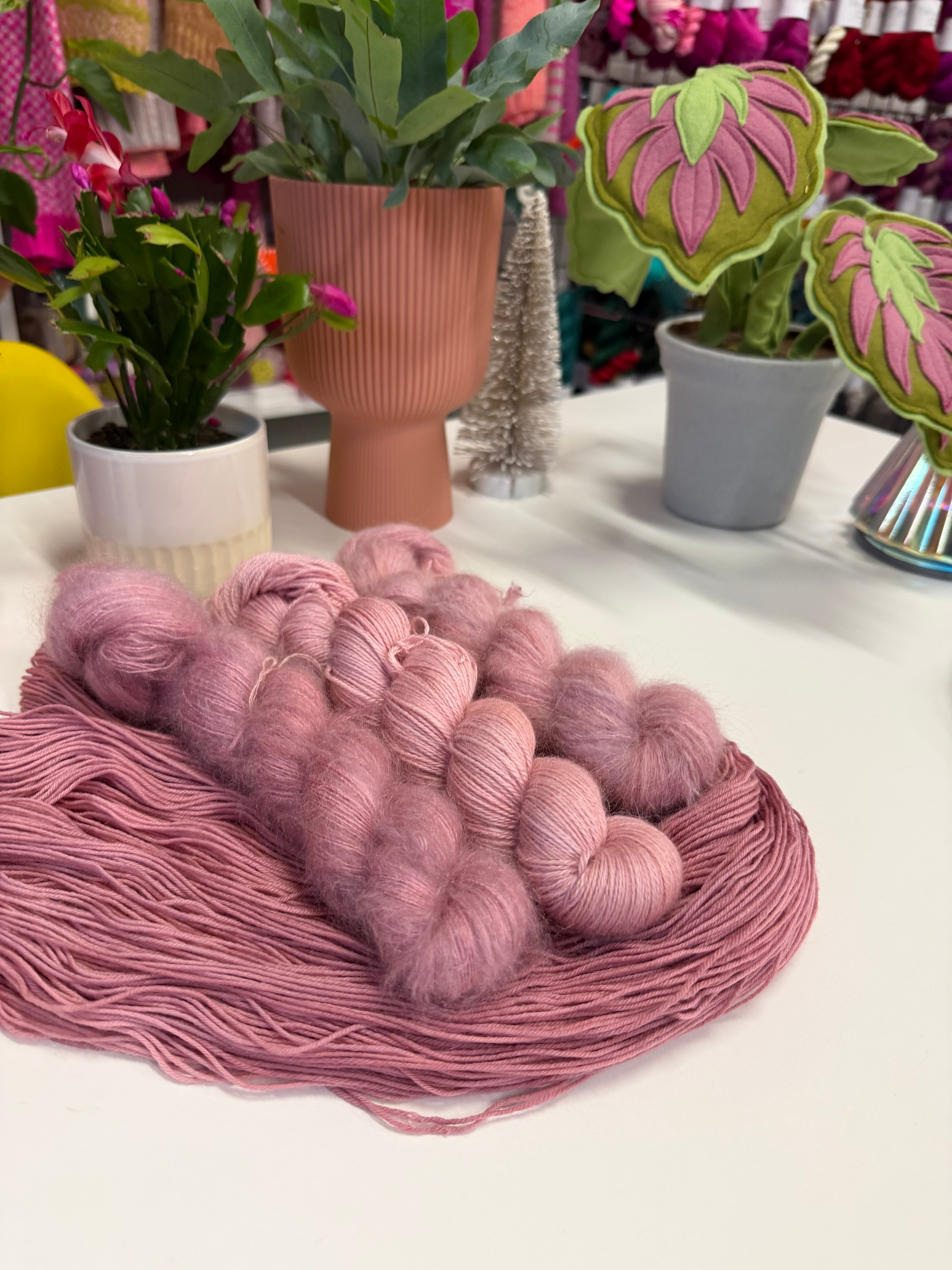 Colour Saturday - Ranunculus Chamallow