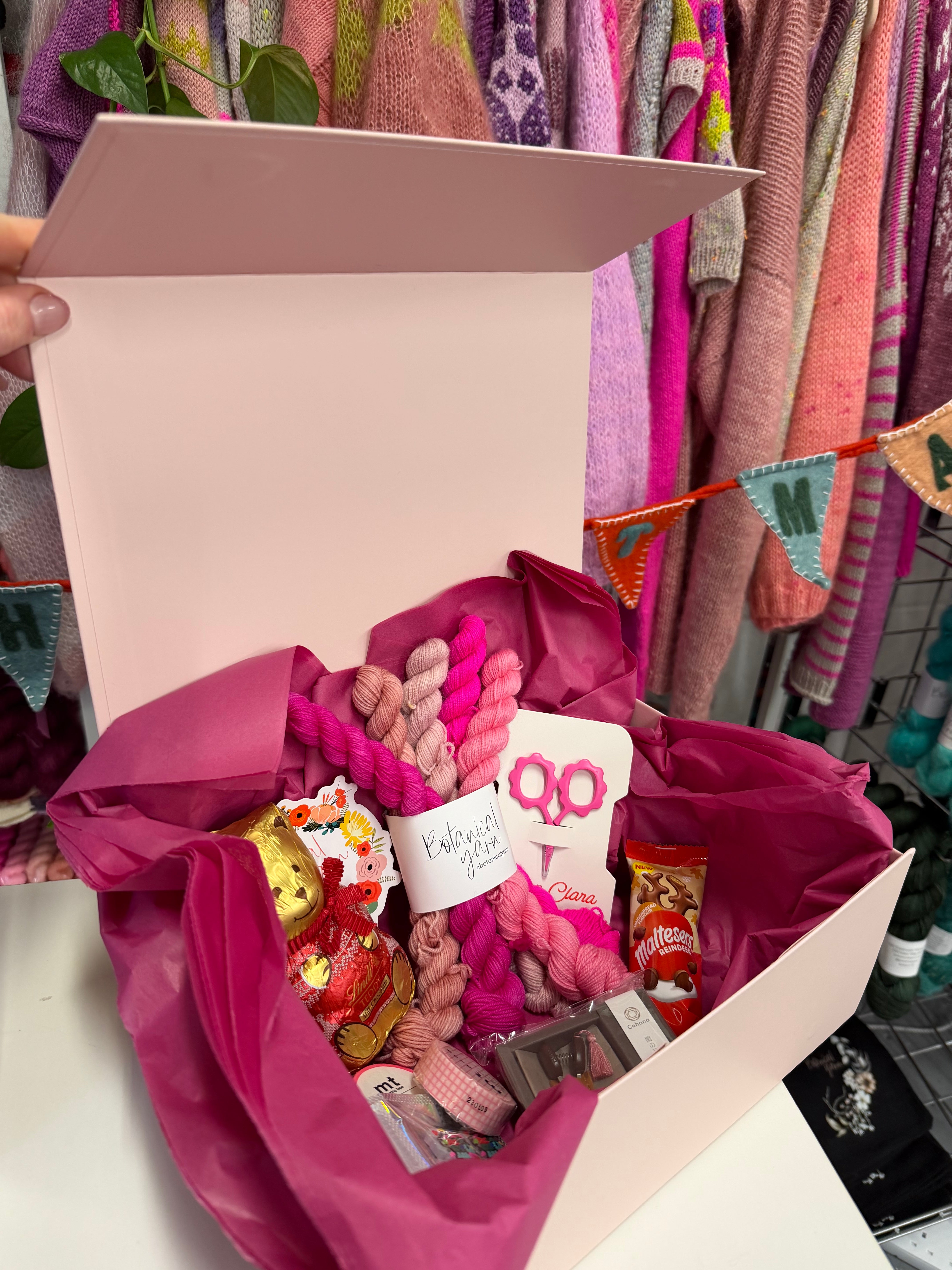Gift Box 01 - All the PINKS