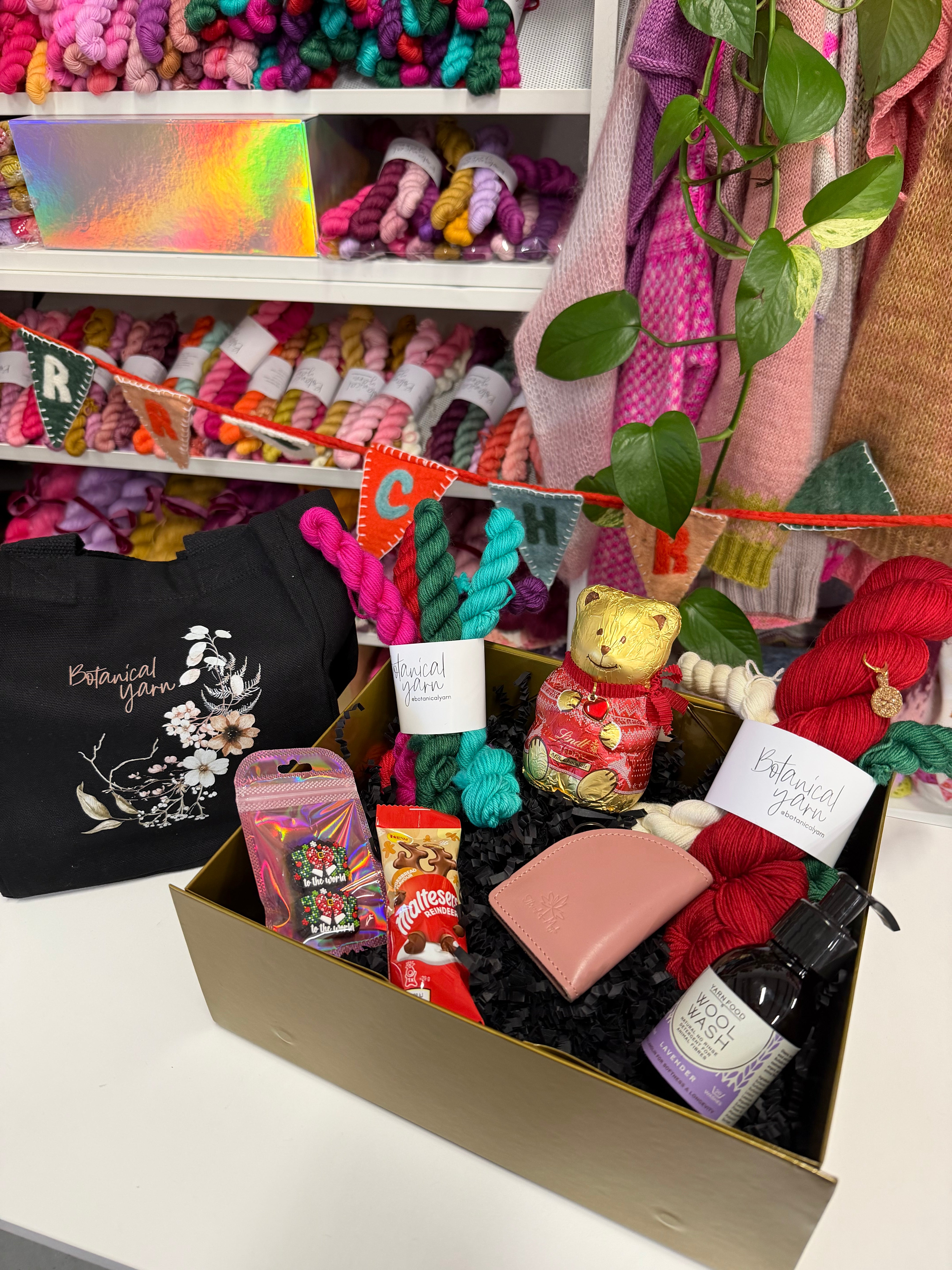 Gift Box 02 - Festive Holiday Jewels gift box