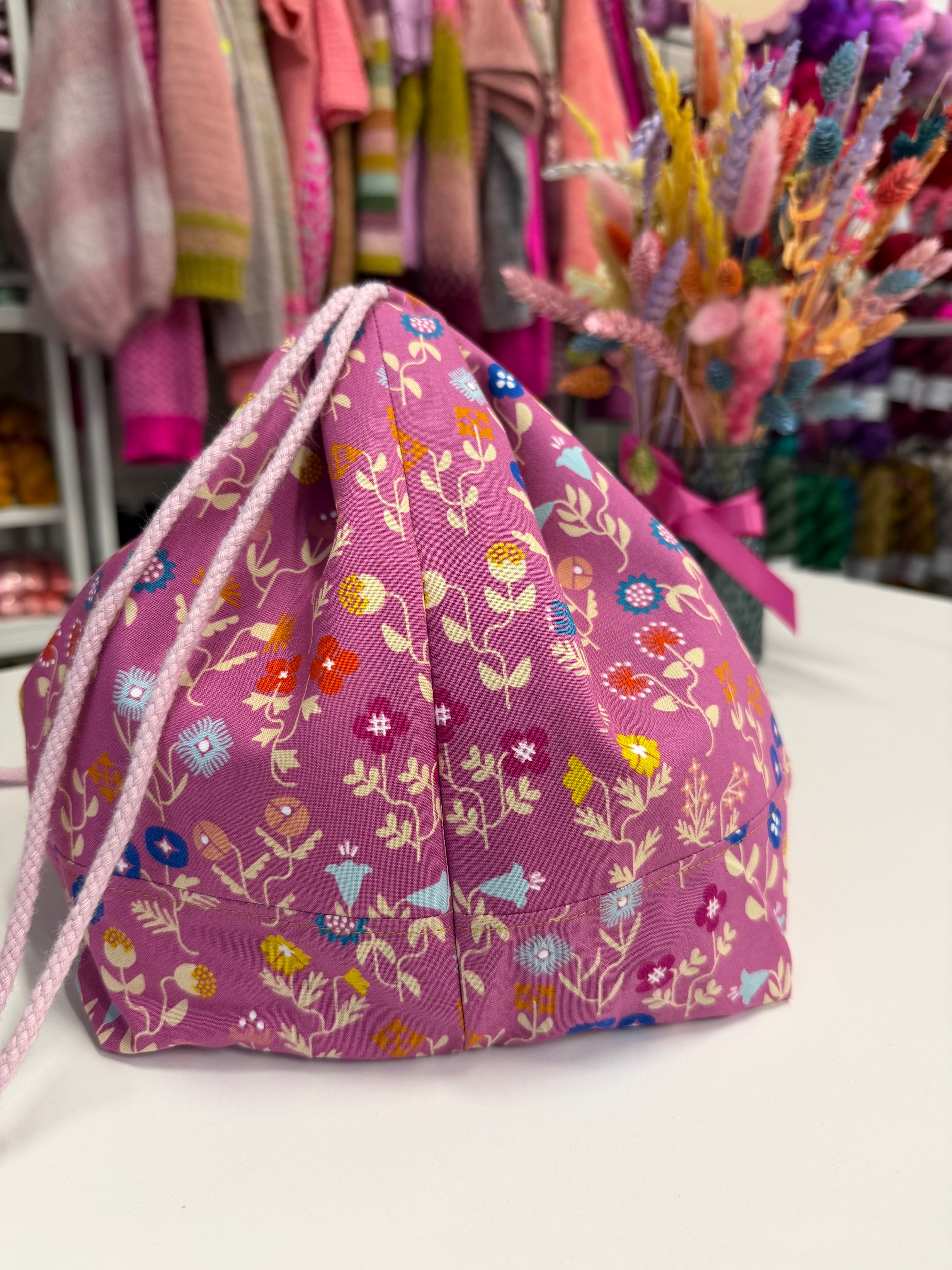 Made to order - Project Bag Style 01 - Geometric Mauve Flowers