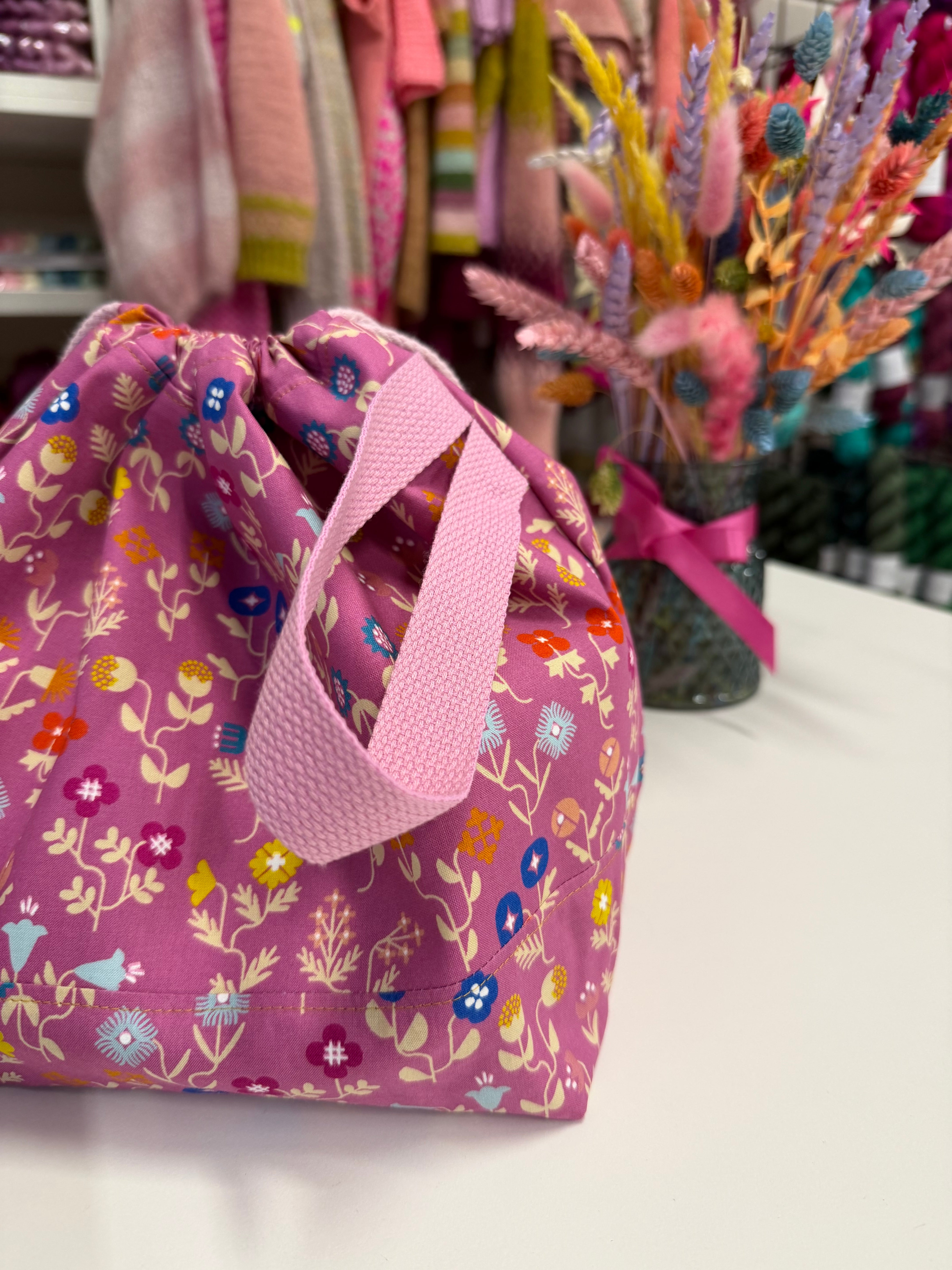 Made to order - Project Bag Style 01 - Geometric Mauve Flowers