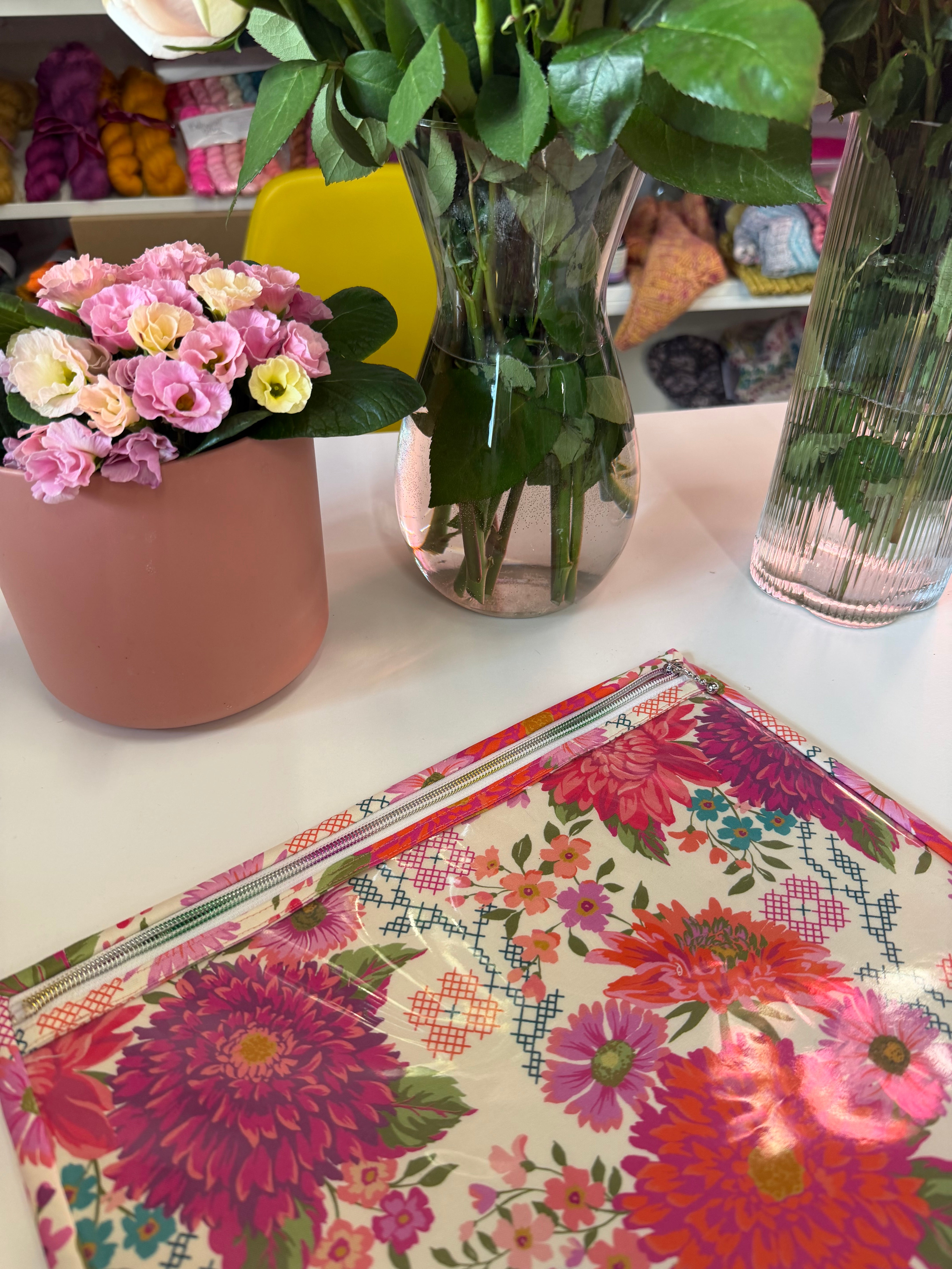 Made to order - Project Bag Style 05 - Embroidery Cross Stitch Zip Pouch - Cream Floral with Cross Stitches