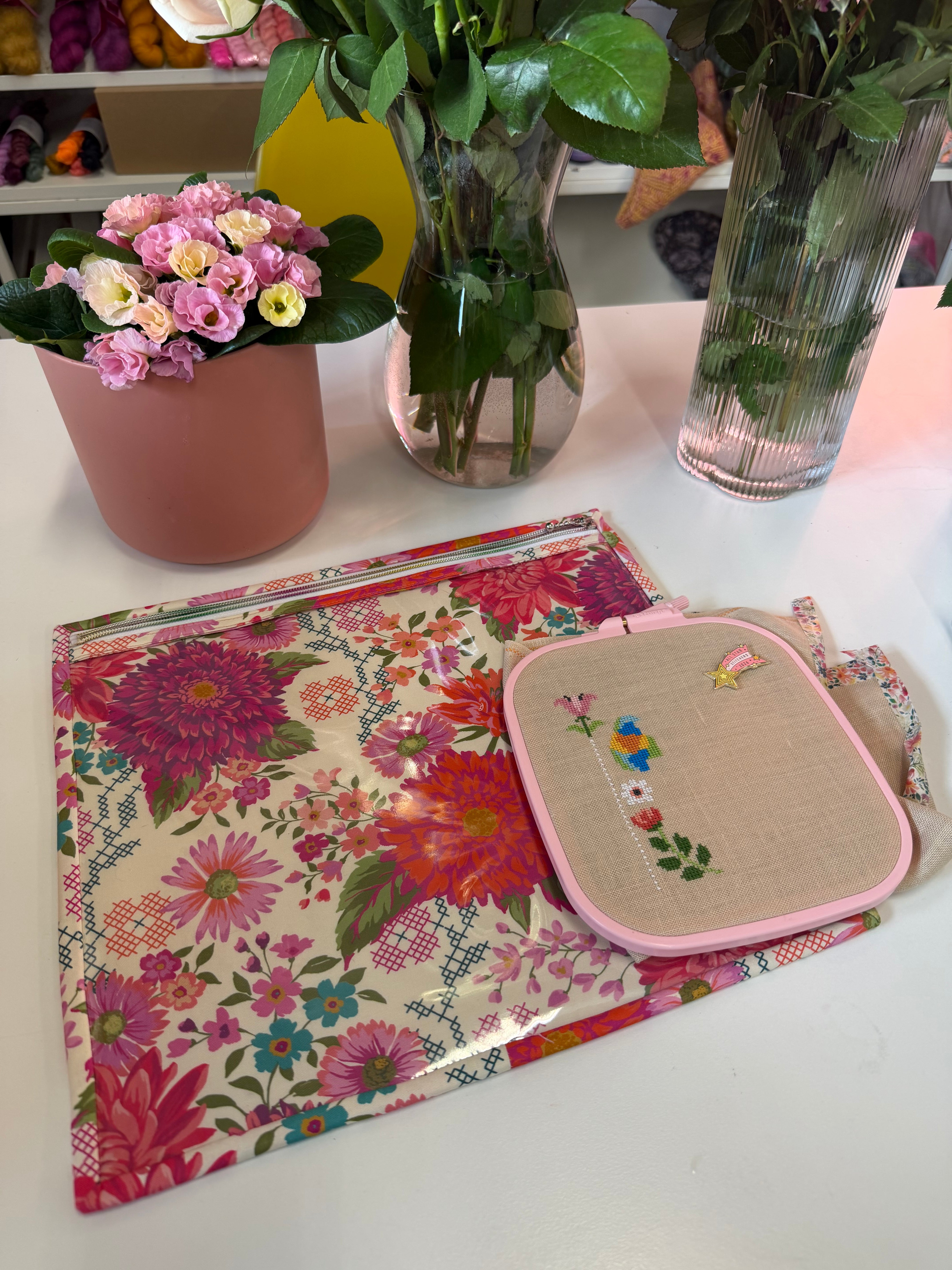 Made to order - Project Bag Style 05 - Embroidery Cross Stitch Zip Pouch - Cream Floral with Cross Stitches