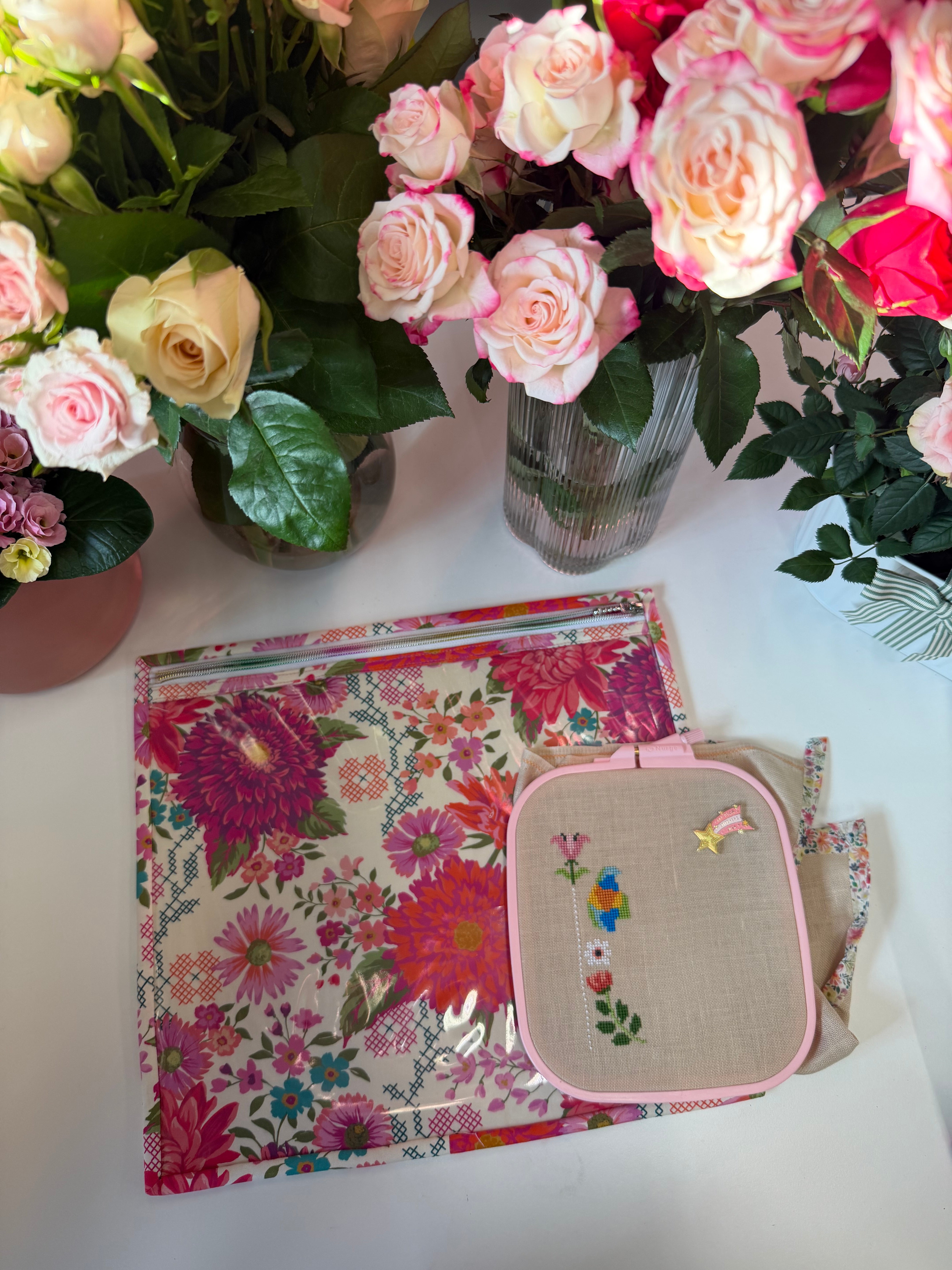 Made to order - Project Bag Style 05 - Embroidery Cross Stitch Zip Pouch - Cream Floral with Cross Stitches