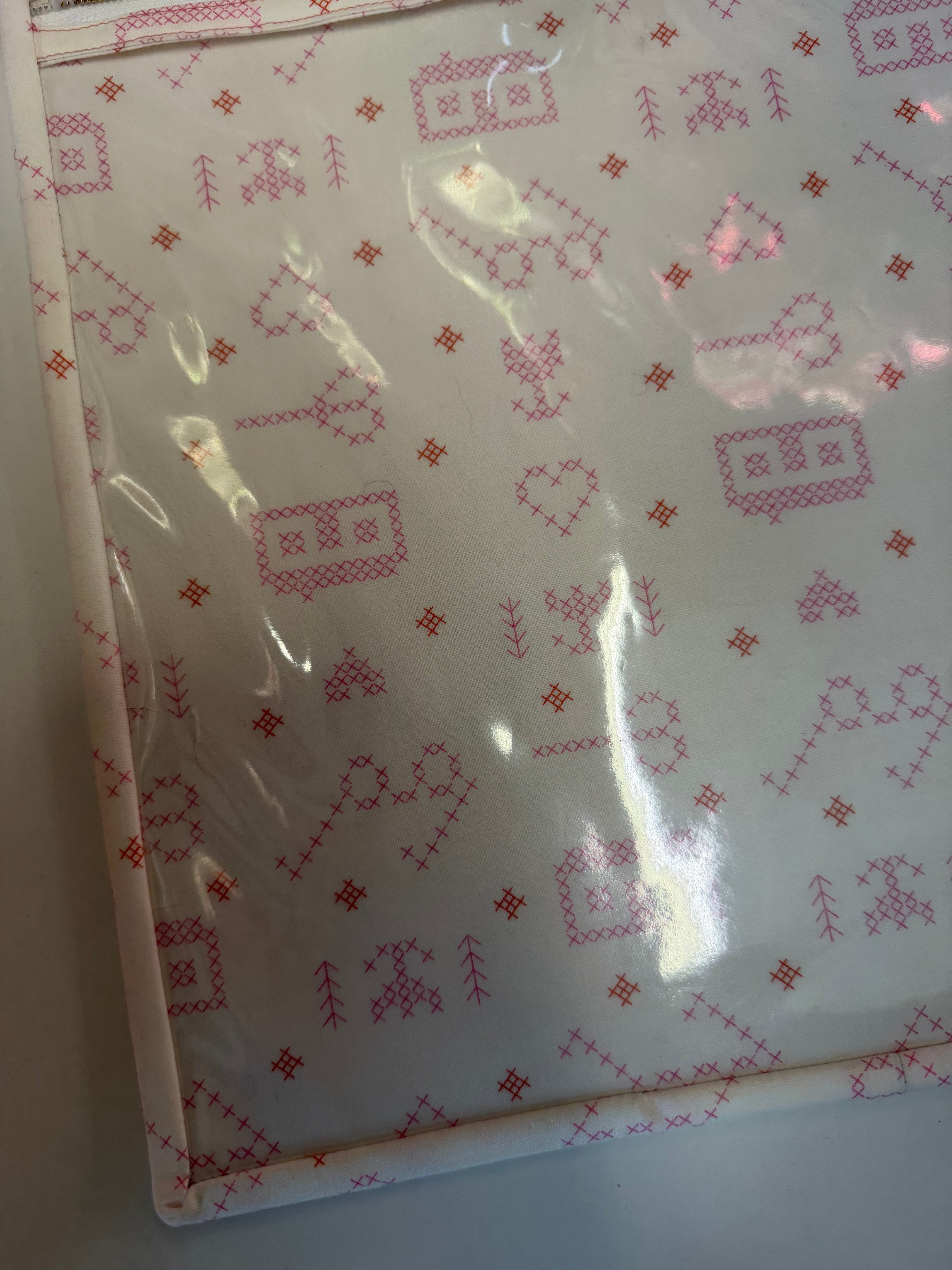 Made to order - Project Bag Style 05 - Embroidery Cross Stitch Zip Pouch - White with pink stitches house