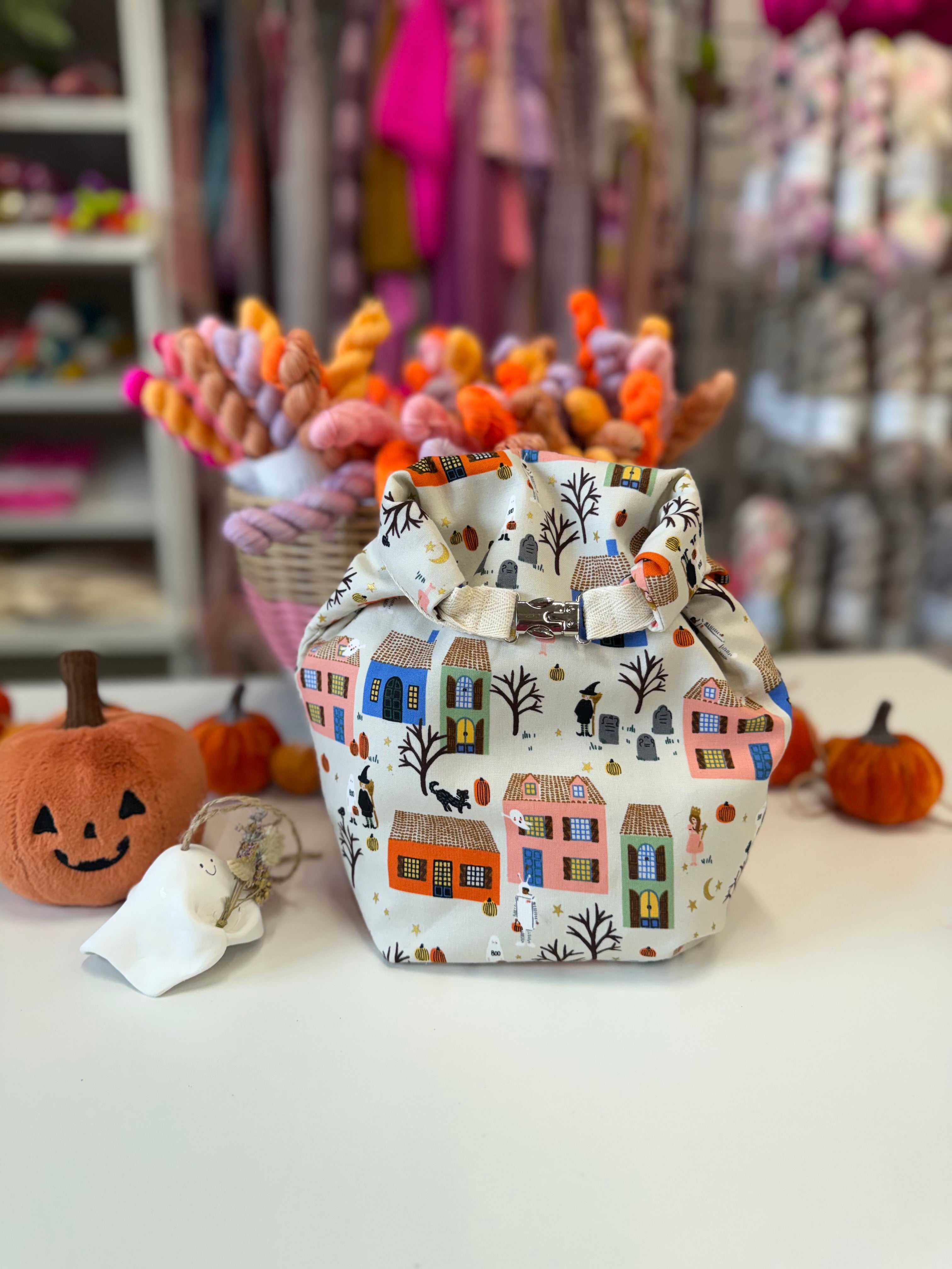 PREORDER - Project Bag Style 04 - Roll Top - Haunted Houses