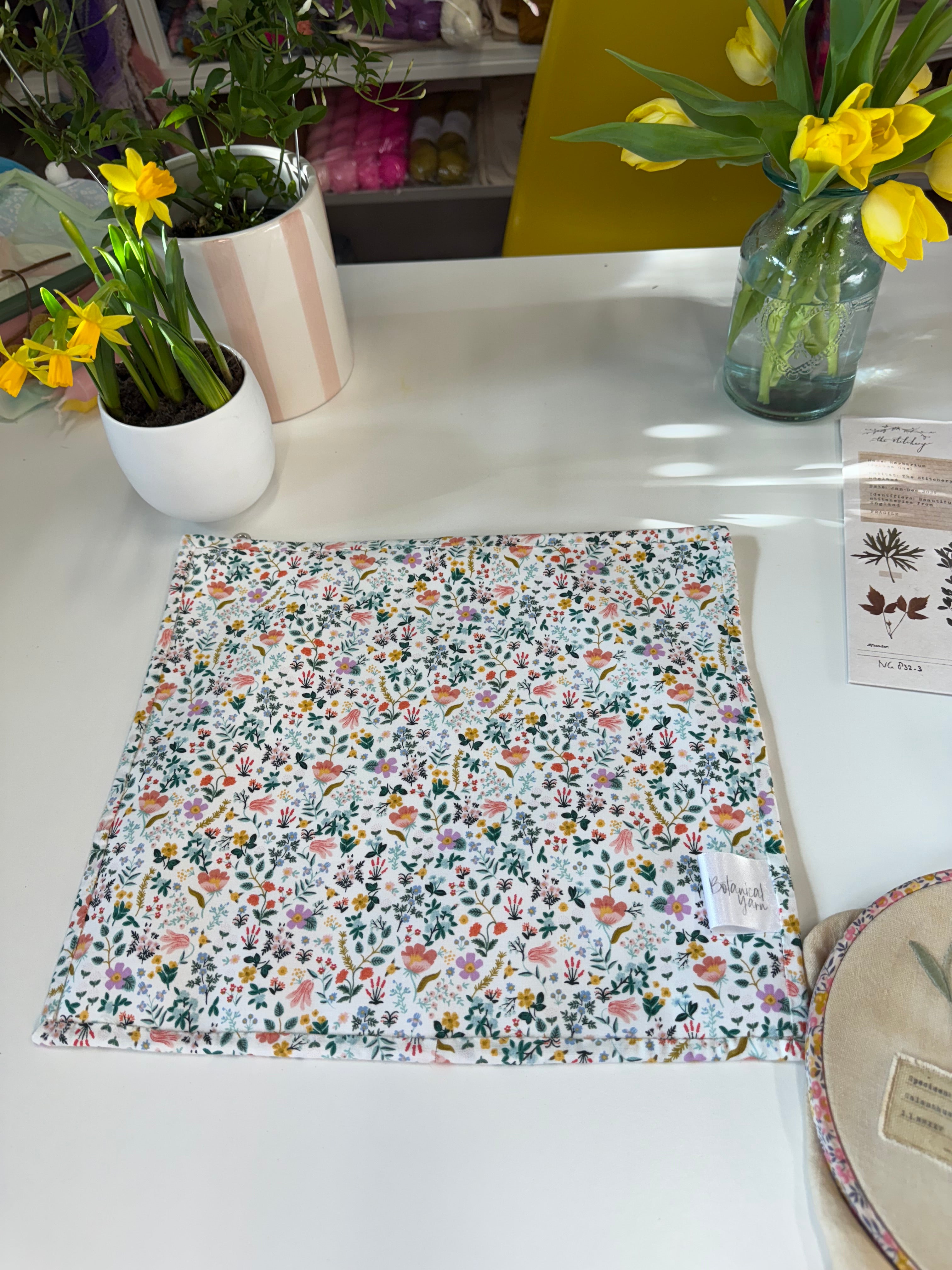 Made to order - Project Bag Style 05 - Embroidery Cross Stitch Zip Pouch