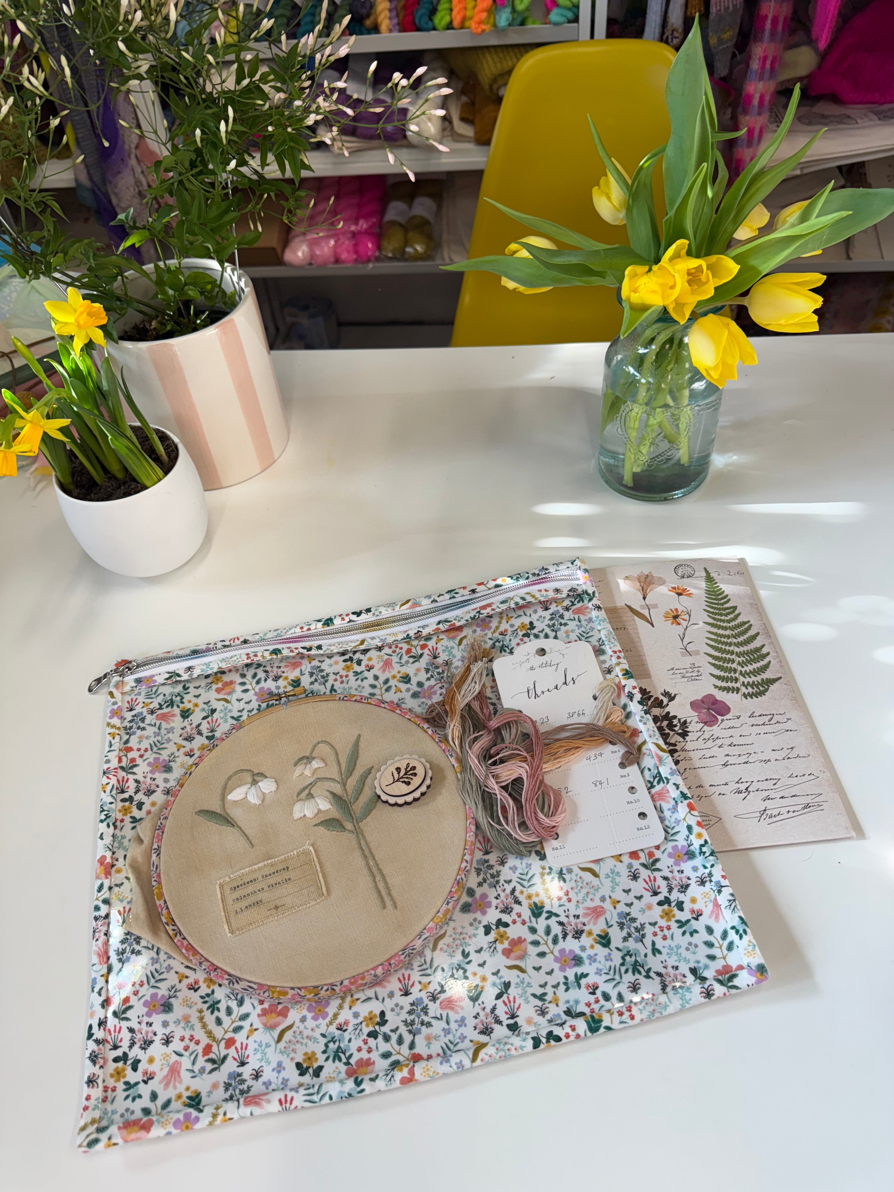 Made to order - Project Bag Style 05 - Embroidery Cross Stitch Zip Pouch